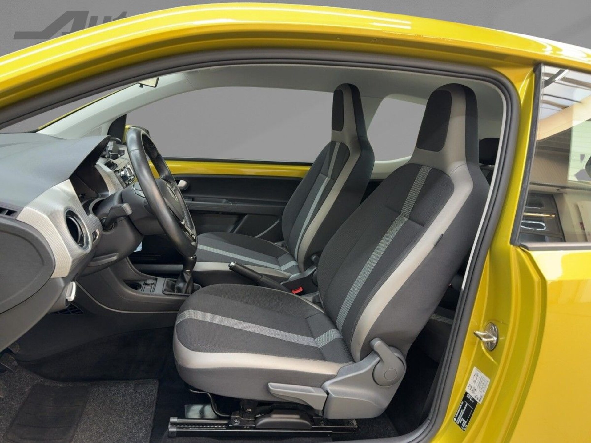 Volkswagen up! high up!