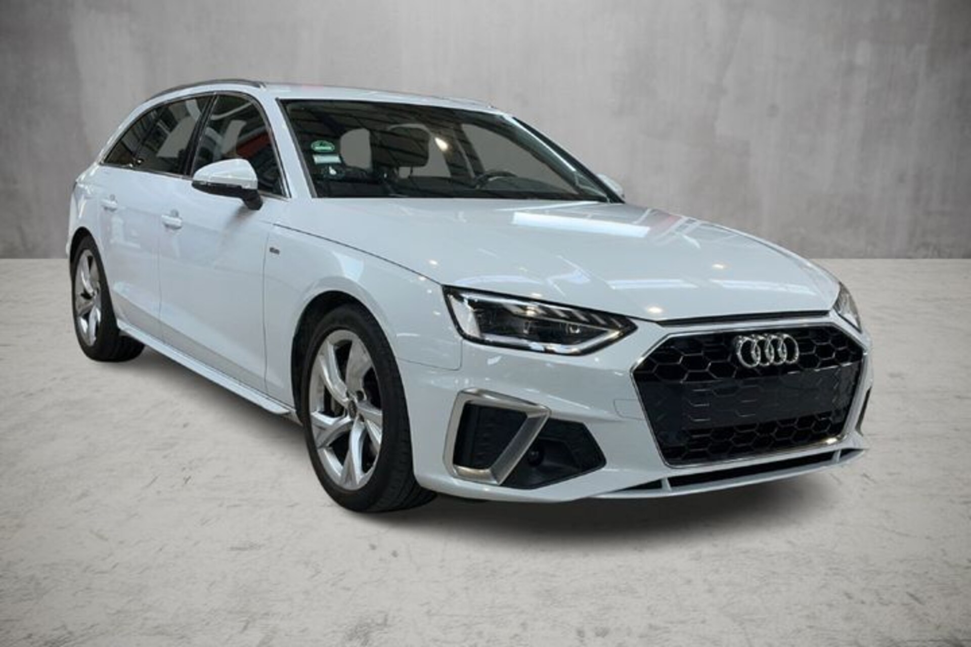 Audi A4 Avant S line
