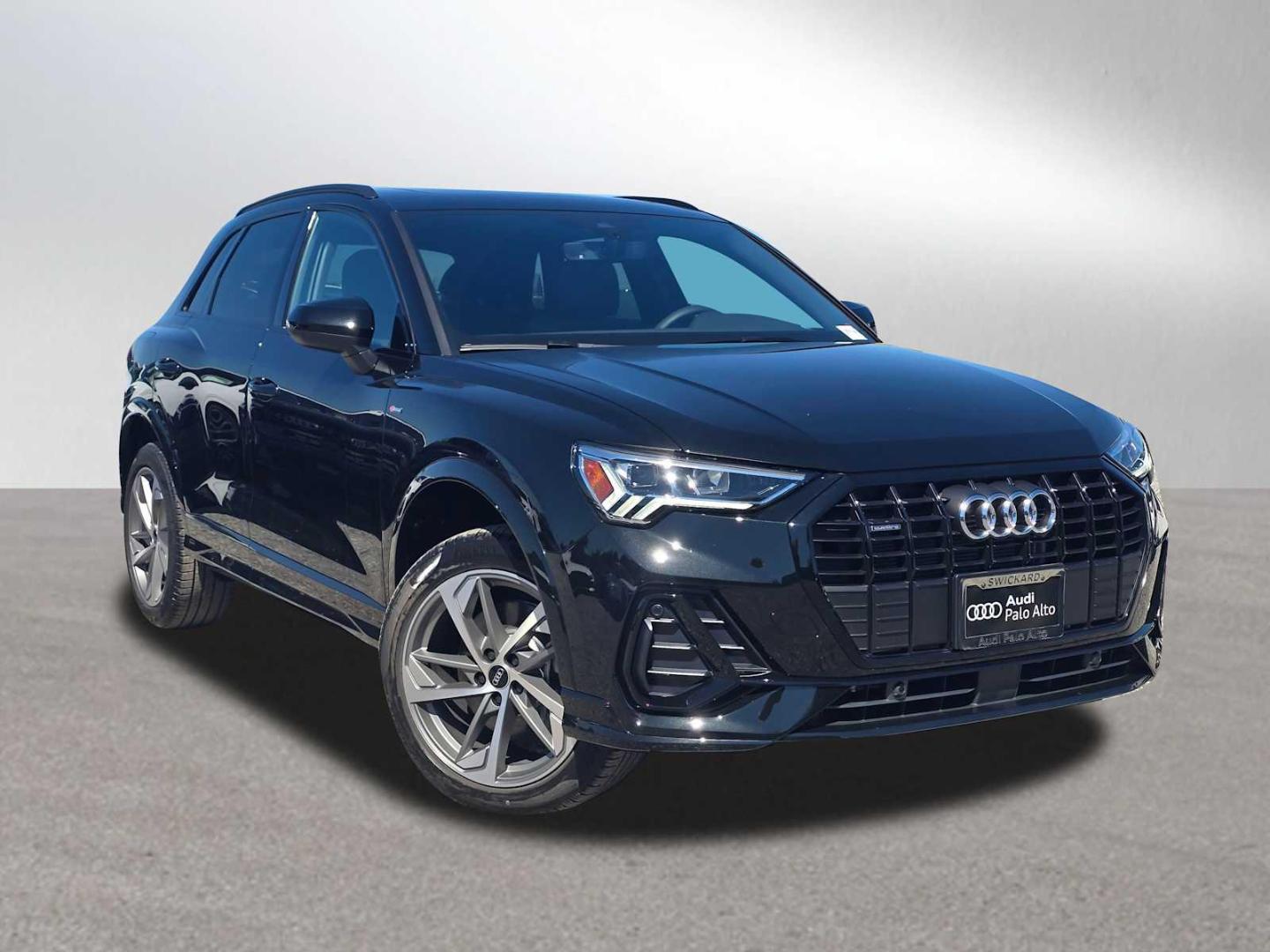2025 Audi Q3 45 TFSI S Line Premium quattro's photo