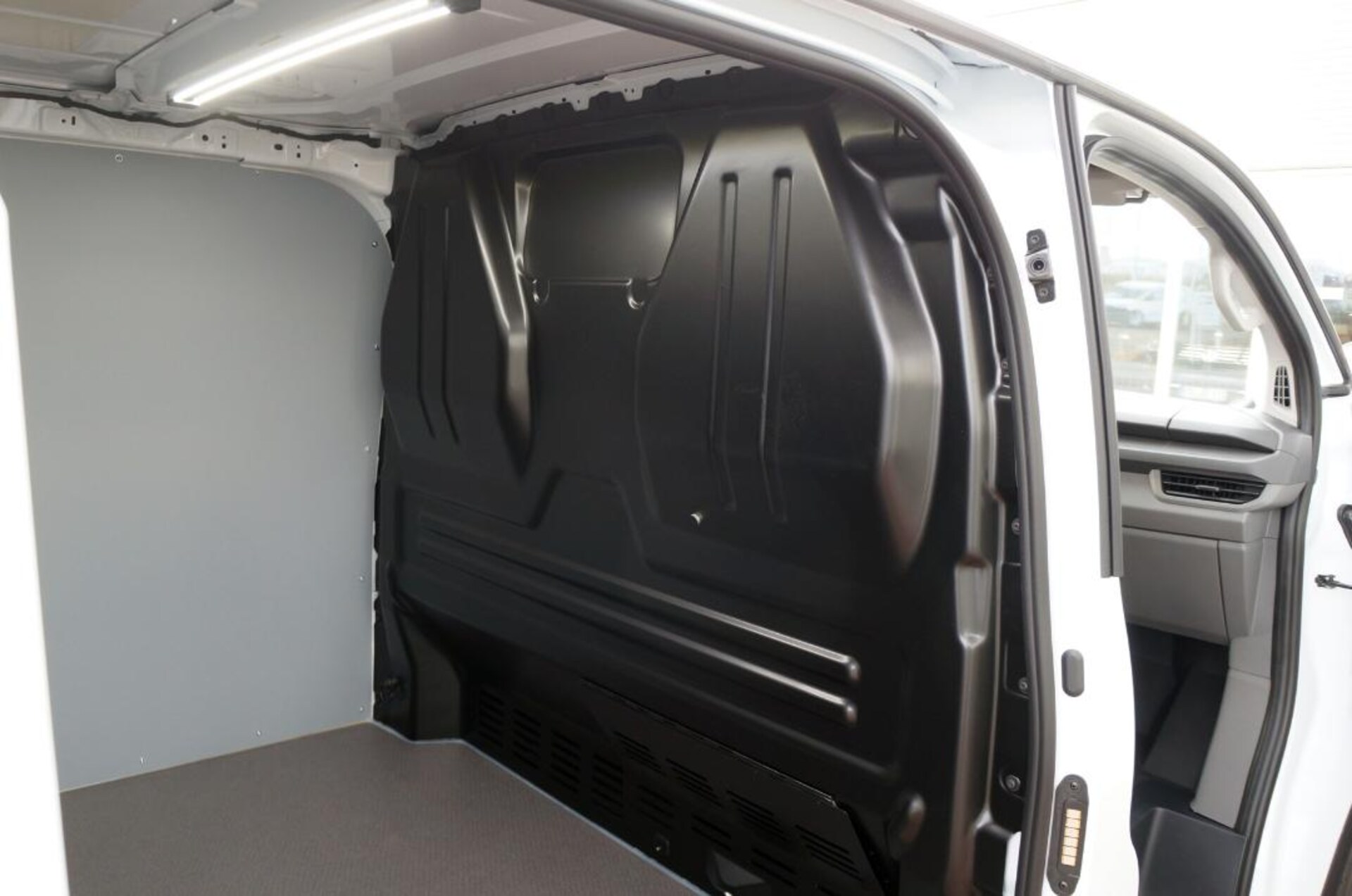 Volkswagen Transporter Kasten langer Radstand