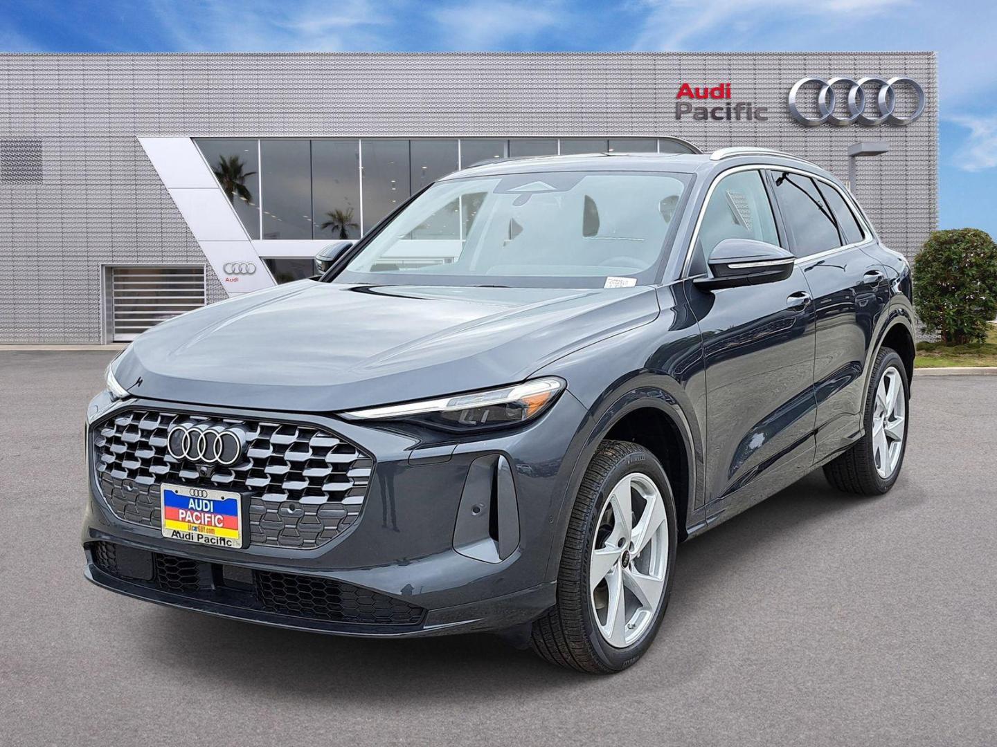 2026 Audi Q5 Premium Plus quattro's photo