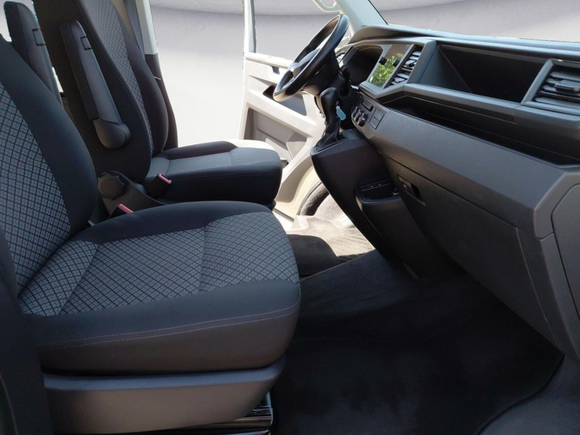 Volkswagen T6.1 California Beach