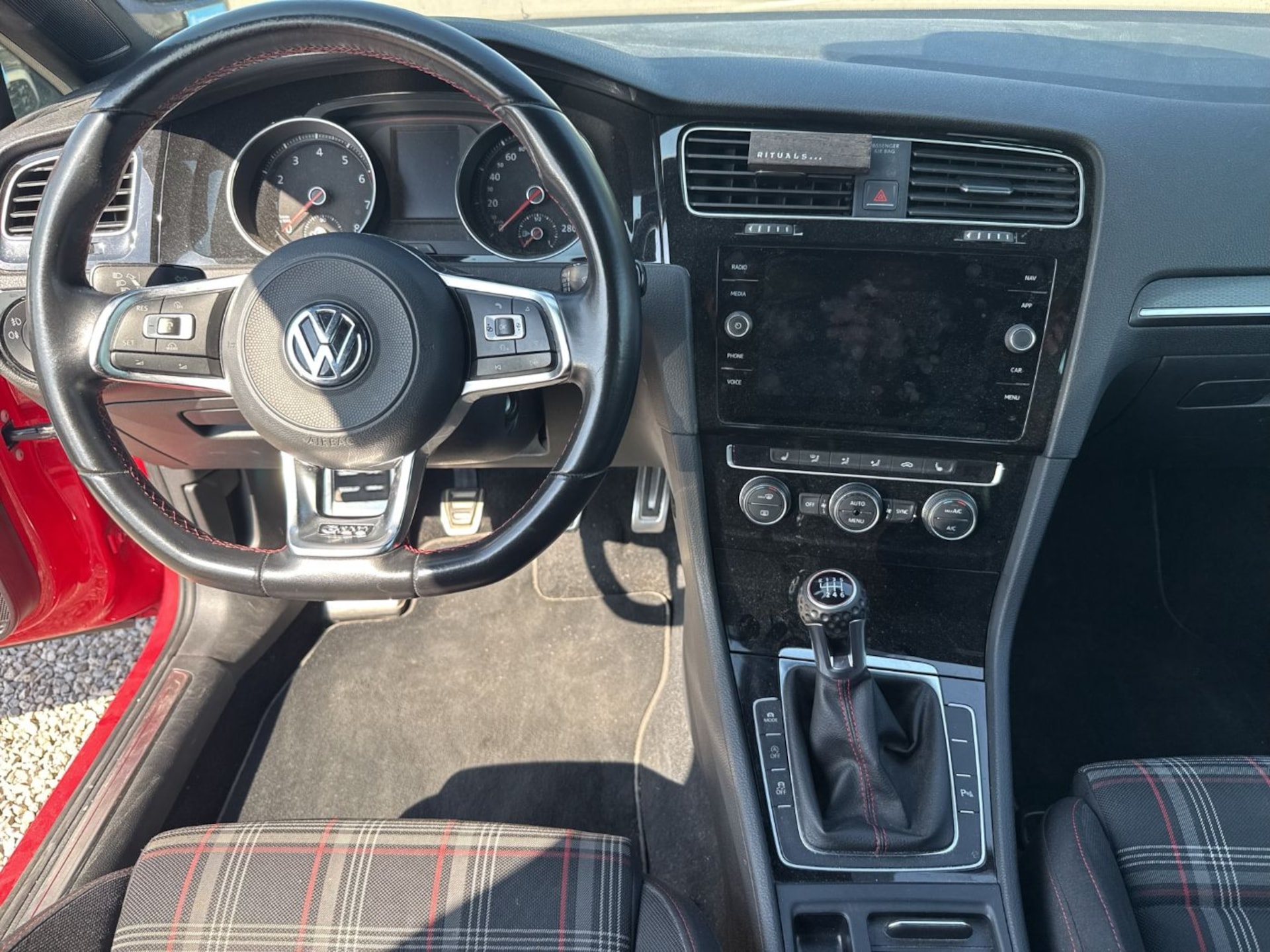 Volkswagen Golf GTI