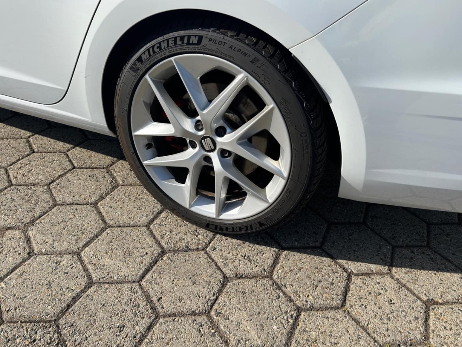 SEAT Leon Sportstourer Cupra 300