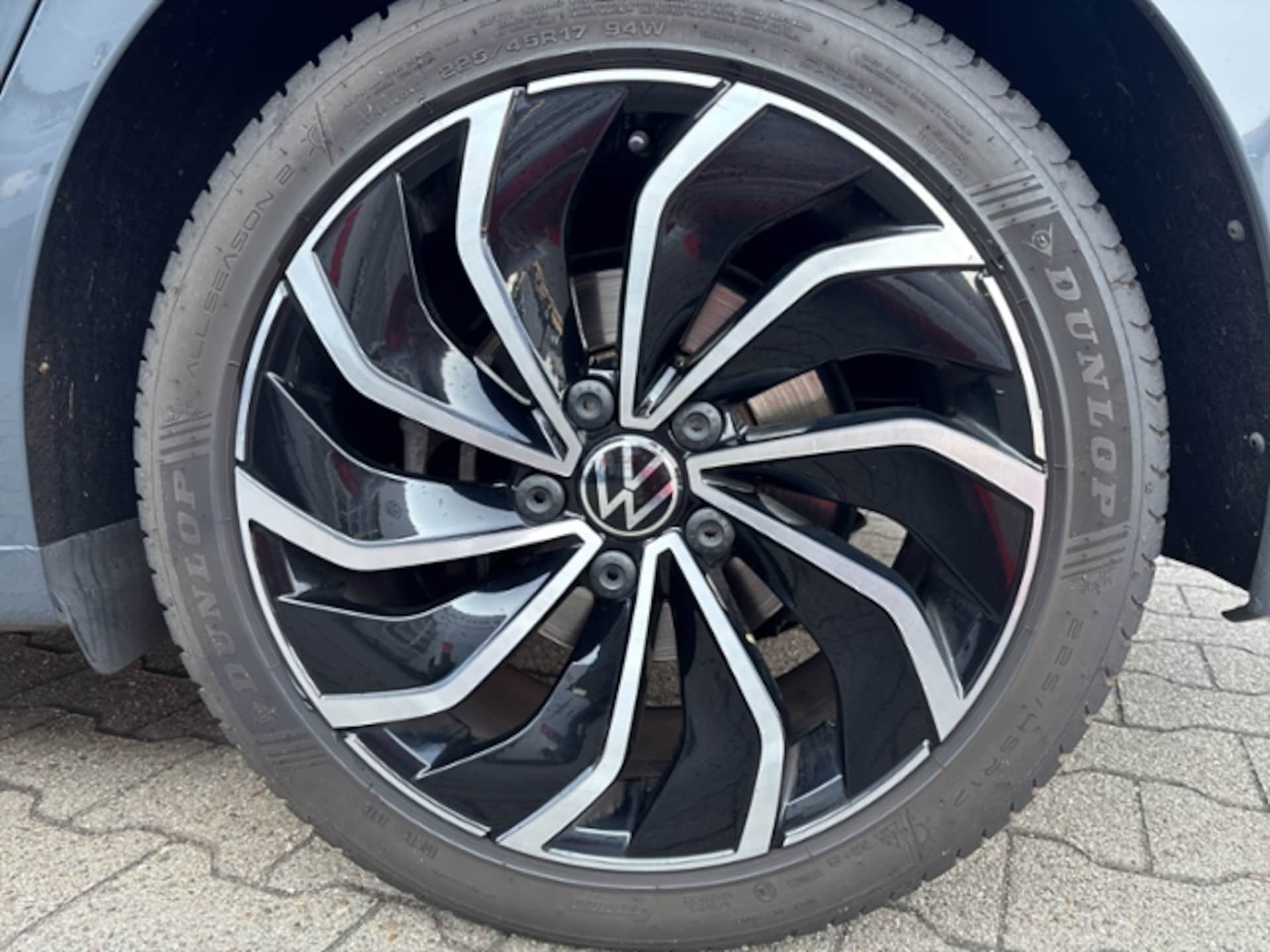 Volkswagen Golf Active