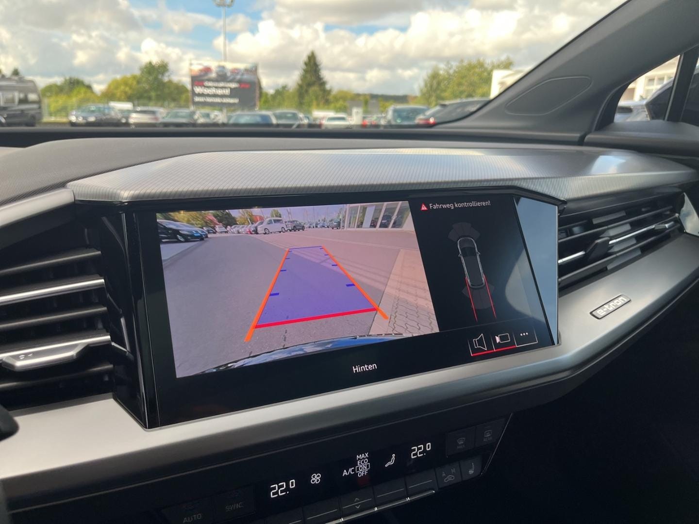 Bild über Audi Q4 e-tron 55 e-tron quattro - für weitere Informationen kontaktieren Sie den Audi Partner