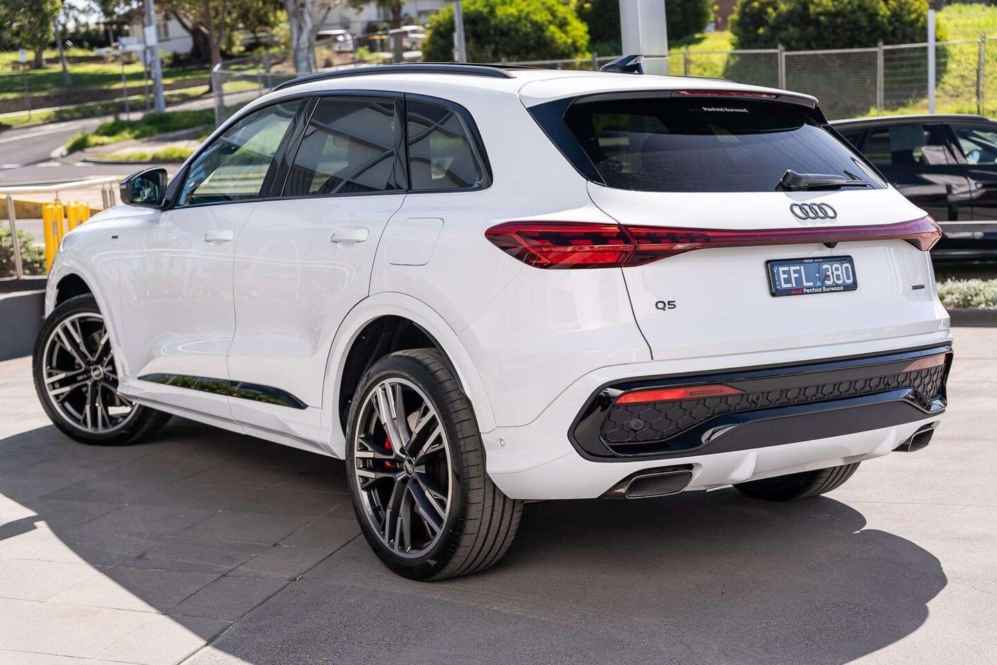 Image about Audi Q5 SUV e-hybrid quattro S tronic