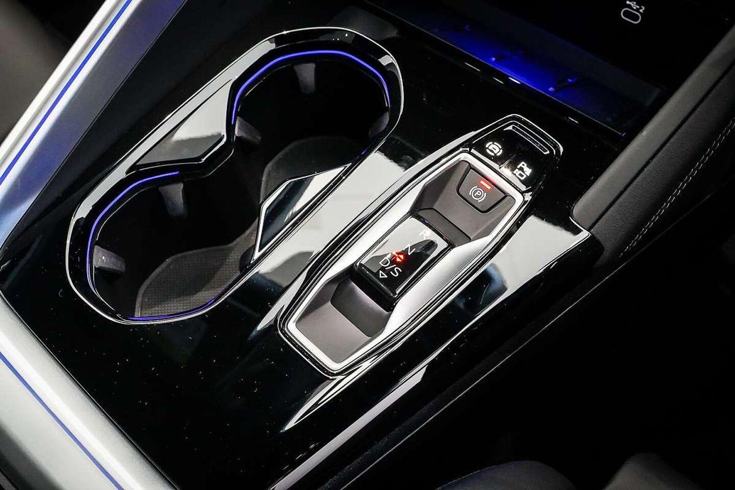 Image about Audi Q5 SUV TFSI quattro 200 kW sport