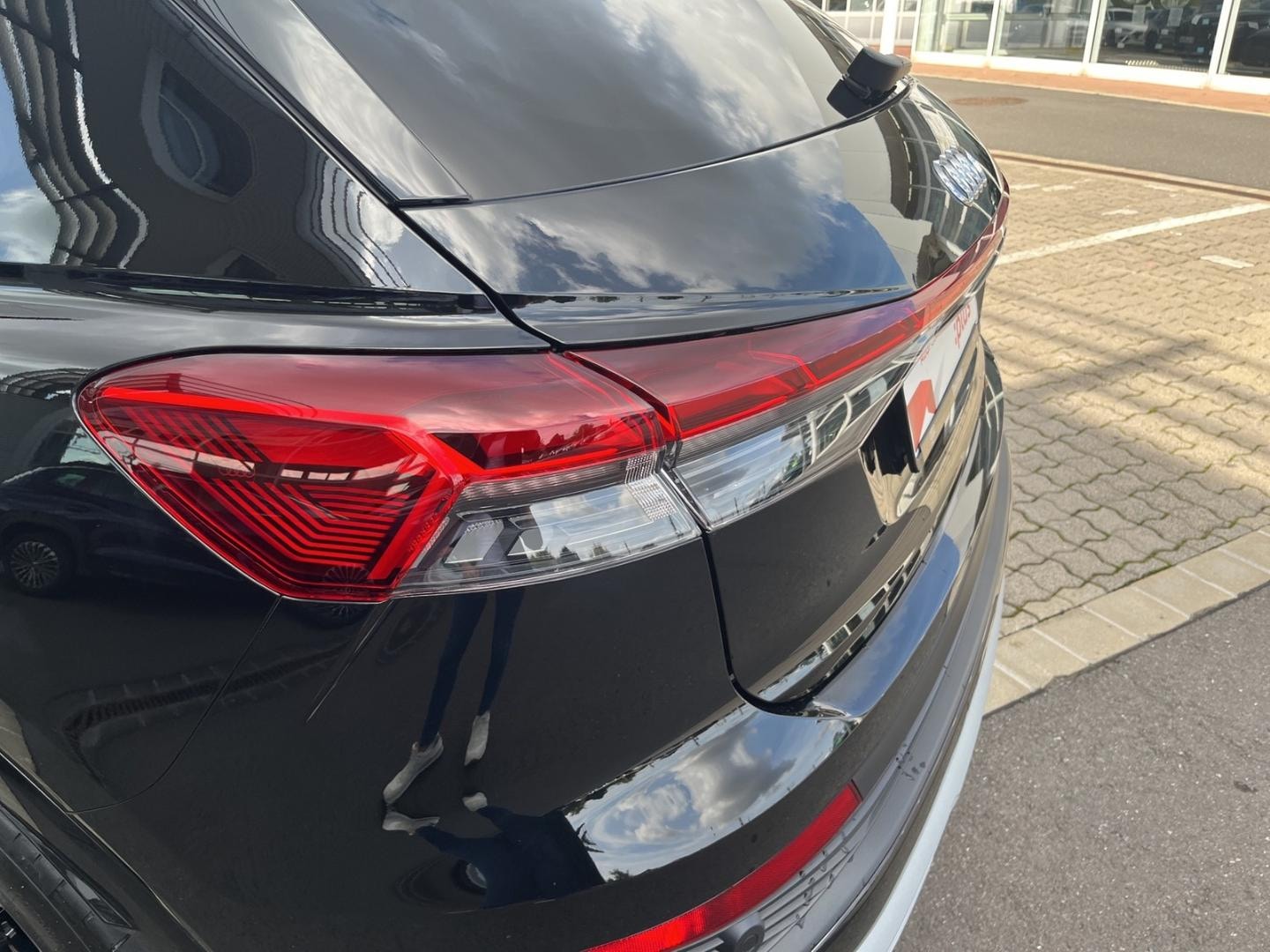 Bild über Audi Q4 e-tron 55 e-tron quattro - für weitere Informationen kontaktieren Sie den Audi Partner