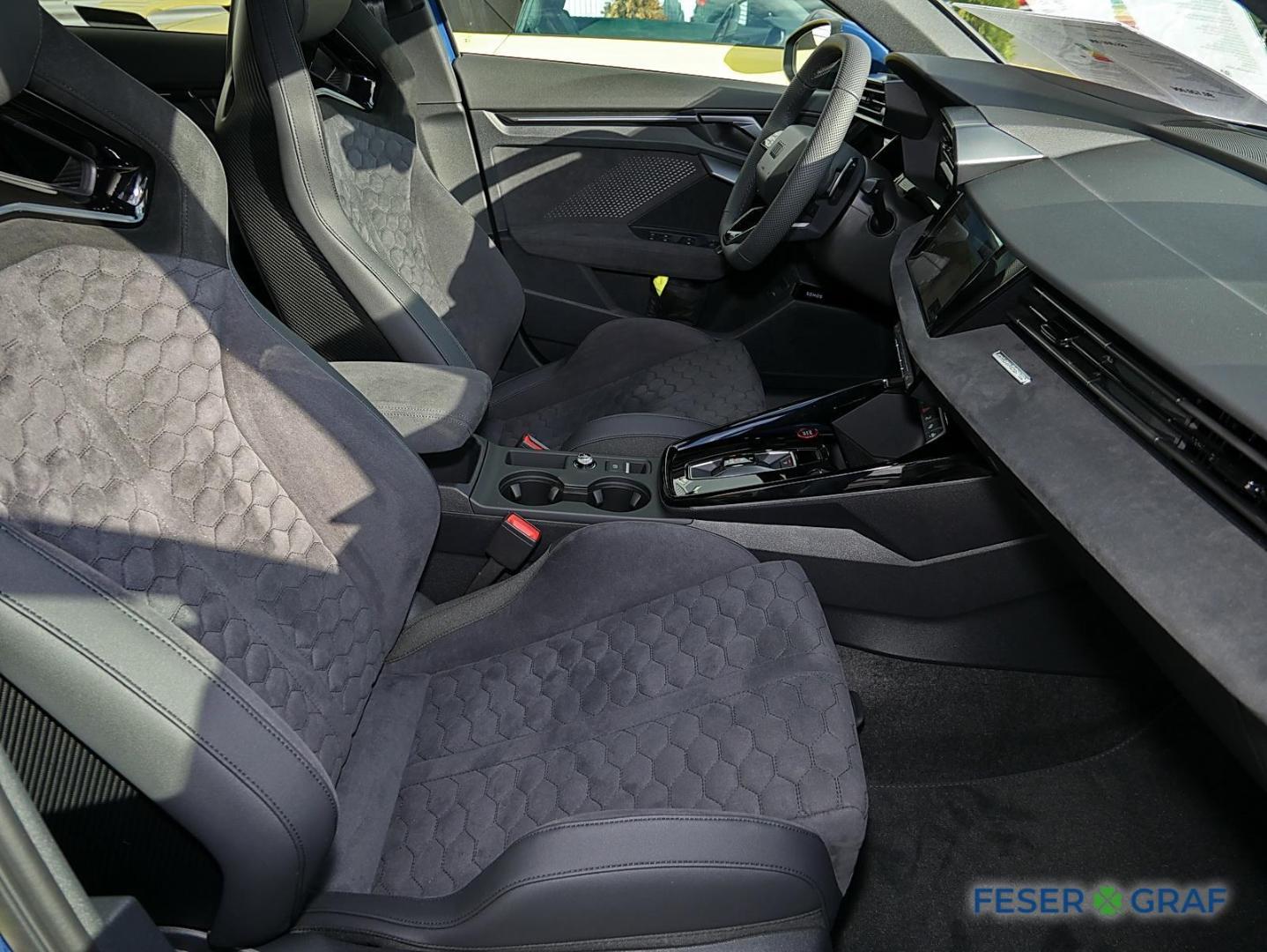 Image about Audi RS 3 Limousine TFSI quattro S tronic