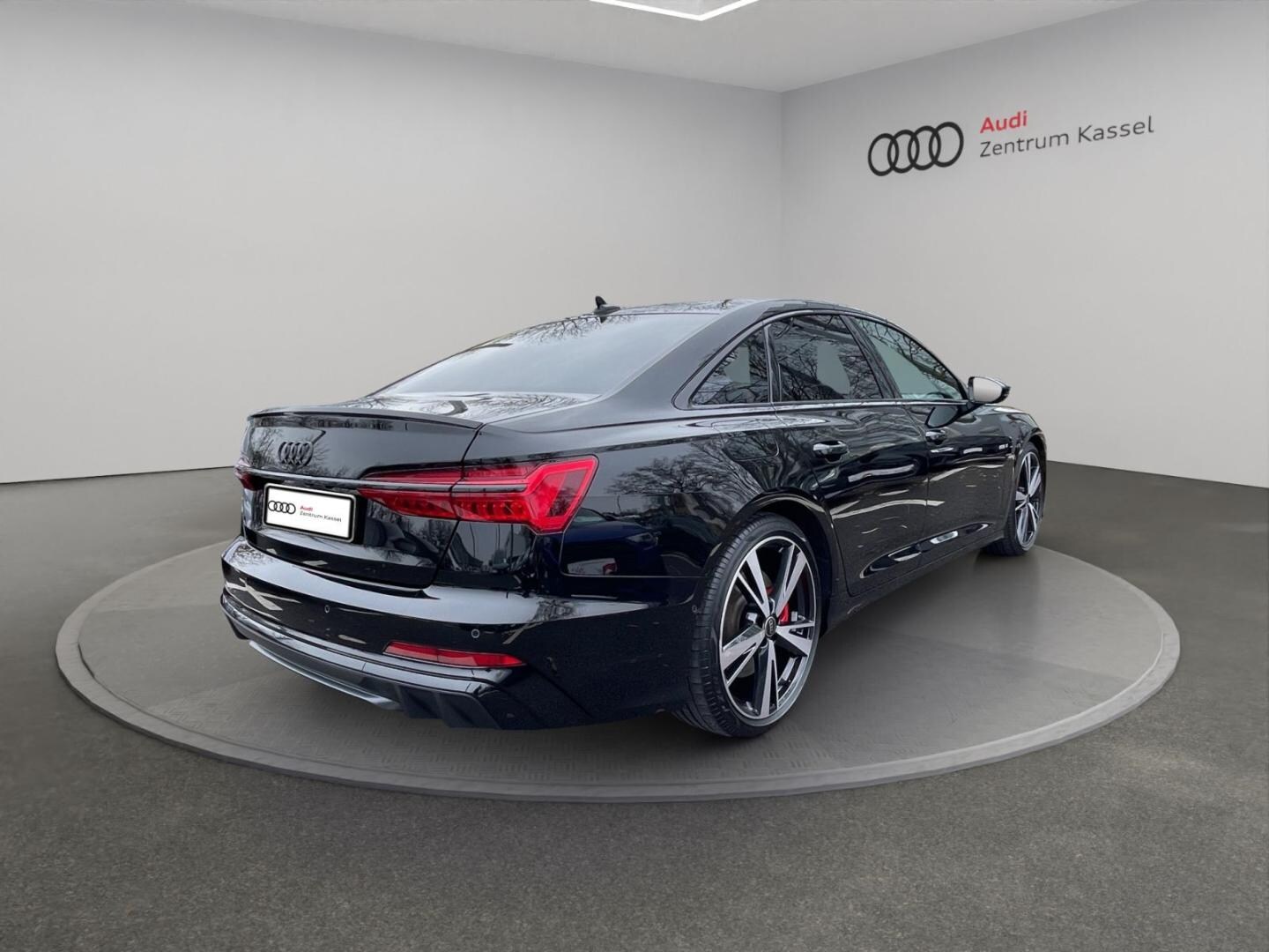 Bild über Audi S6 Limousine TDI quattro tiptronic - für weitere Informationen kontaktieren Sie den Audi Partner