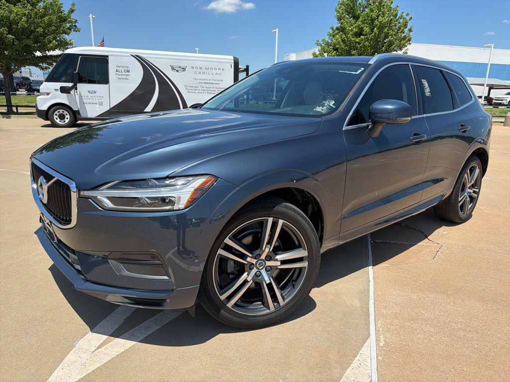 2019 Volvo XC60 T5 Momentum AWD's photo
