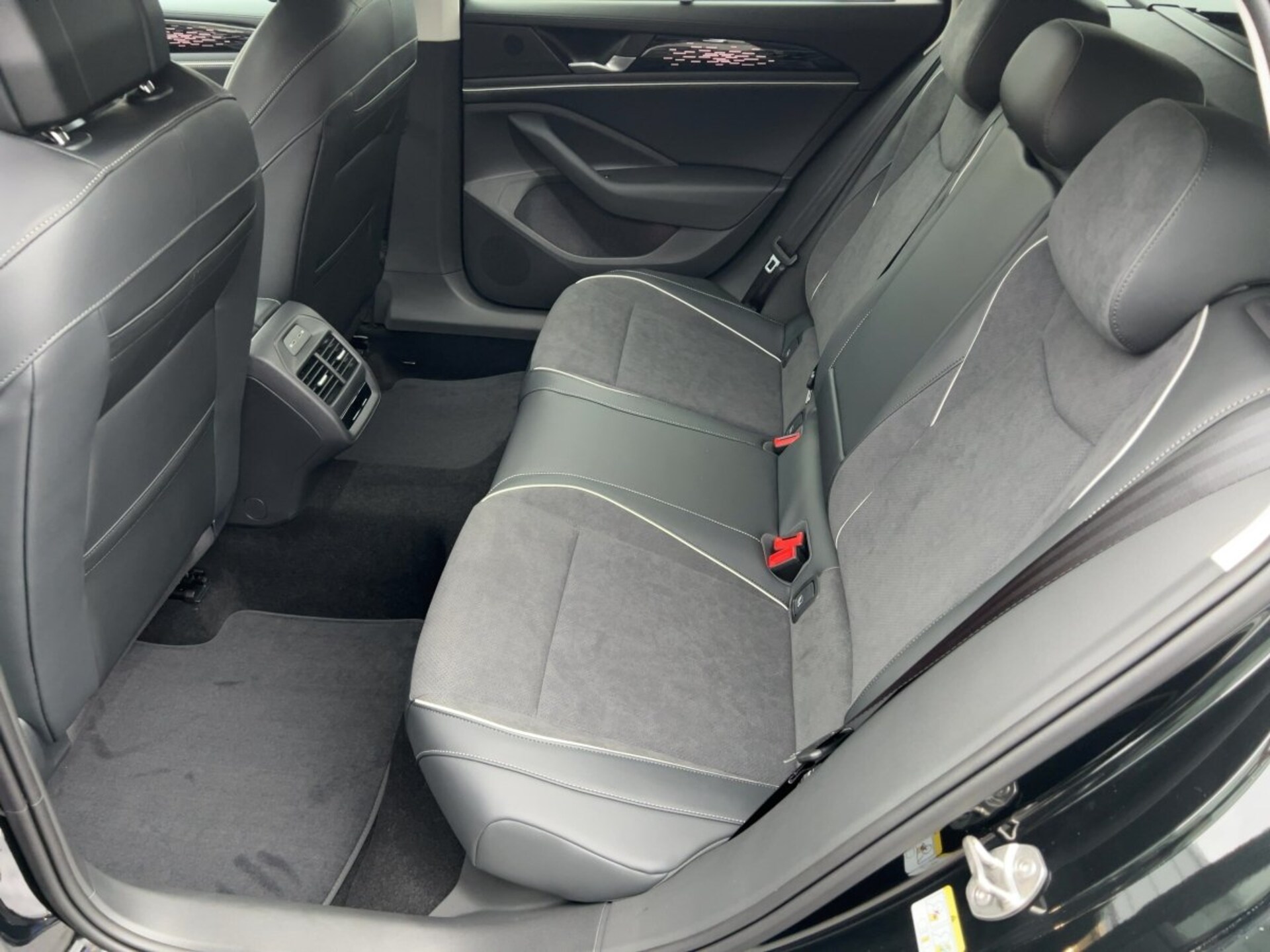 Volkswagen Passat Elegance