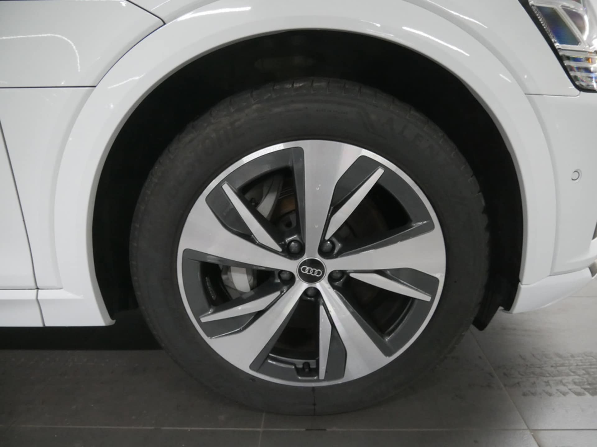 Audi Q8 e-tron S line