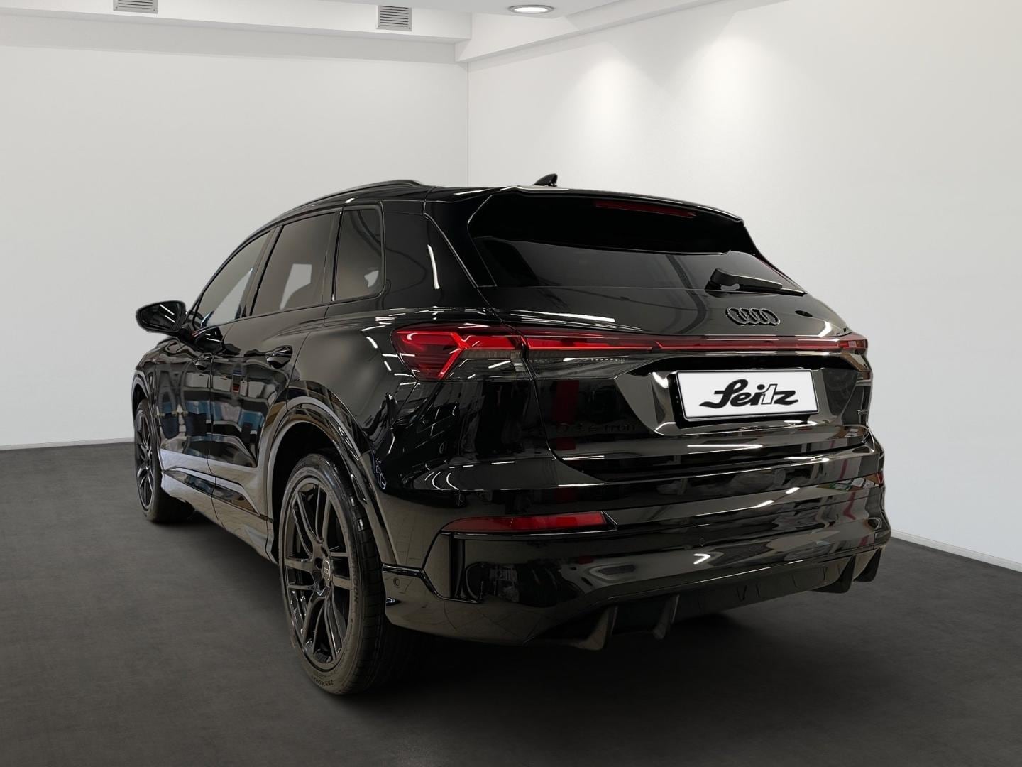 Bild über Audi Q4 SUV e-tron e-tron quattro performance 250 kW - für weitere Informationen kontaktieren Sie den Audi Partner