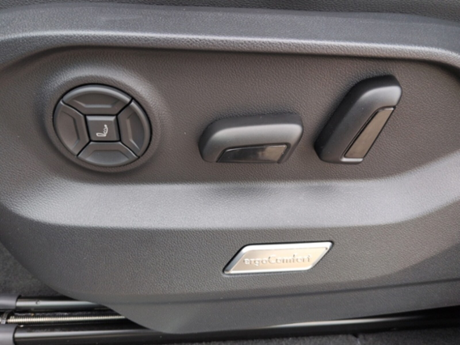 Volkswagen Touareg – Bild 13