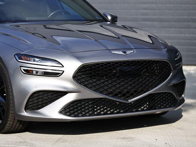 2023 Genesis G70