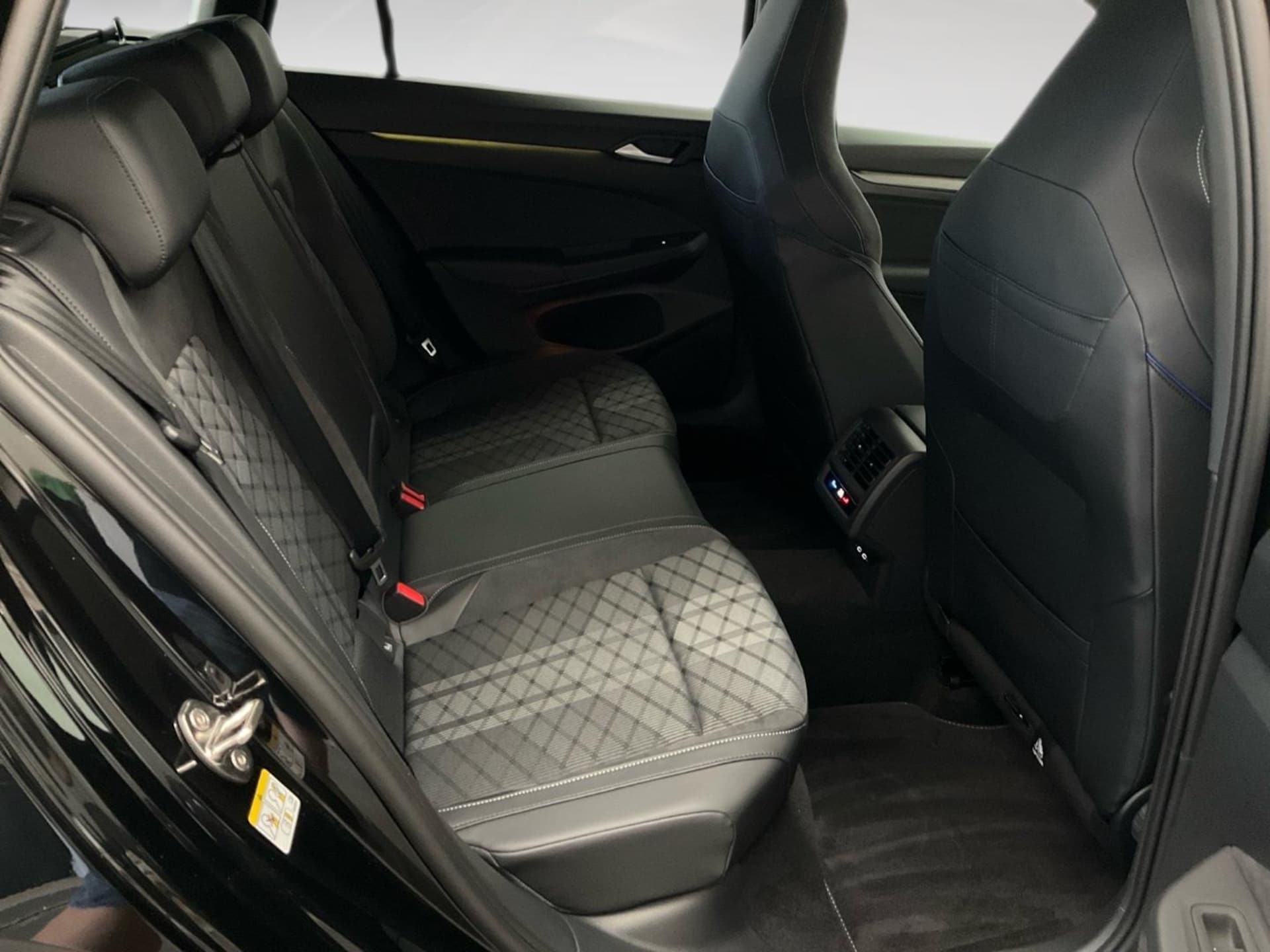 Volkswagen Golf Variant R-Line