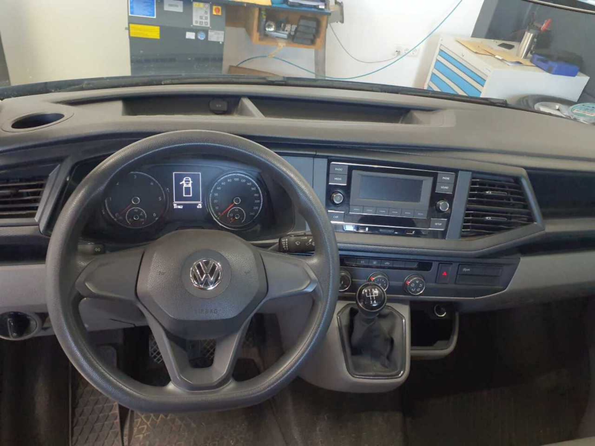 Volkswagen T6.1 Transporter Pritschenwagen Einzelkabine