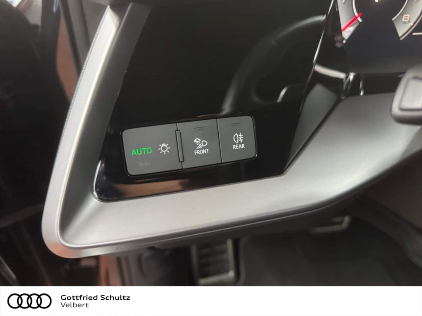 Bild über Audi A3 Sportback S line 35 TFSI S tronic - für weitere Informationen kontaktieren Sie den Audi Partner