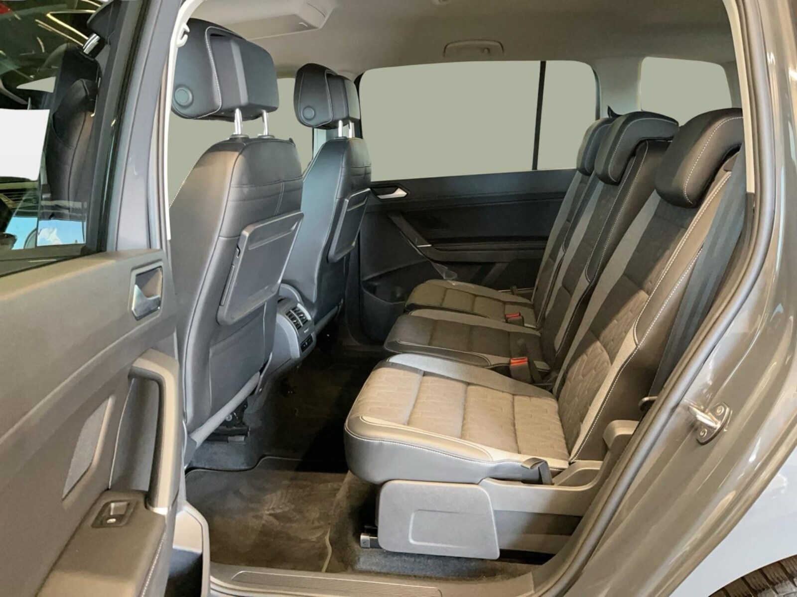 Volkswagen Touran – Bild 11