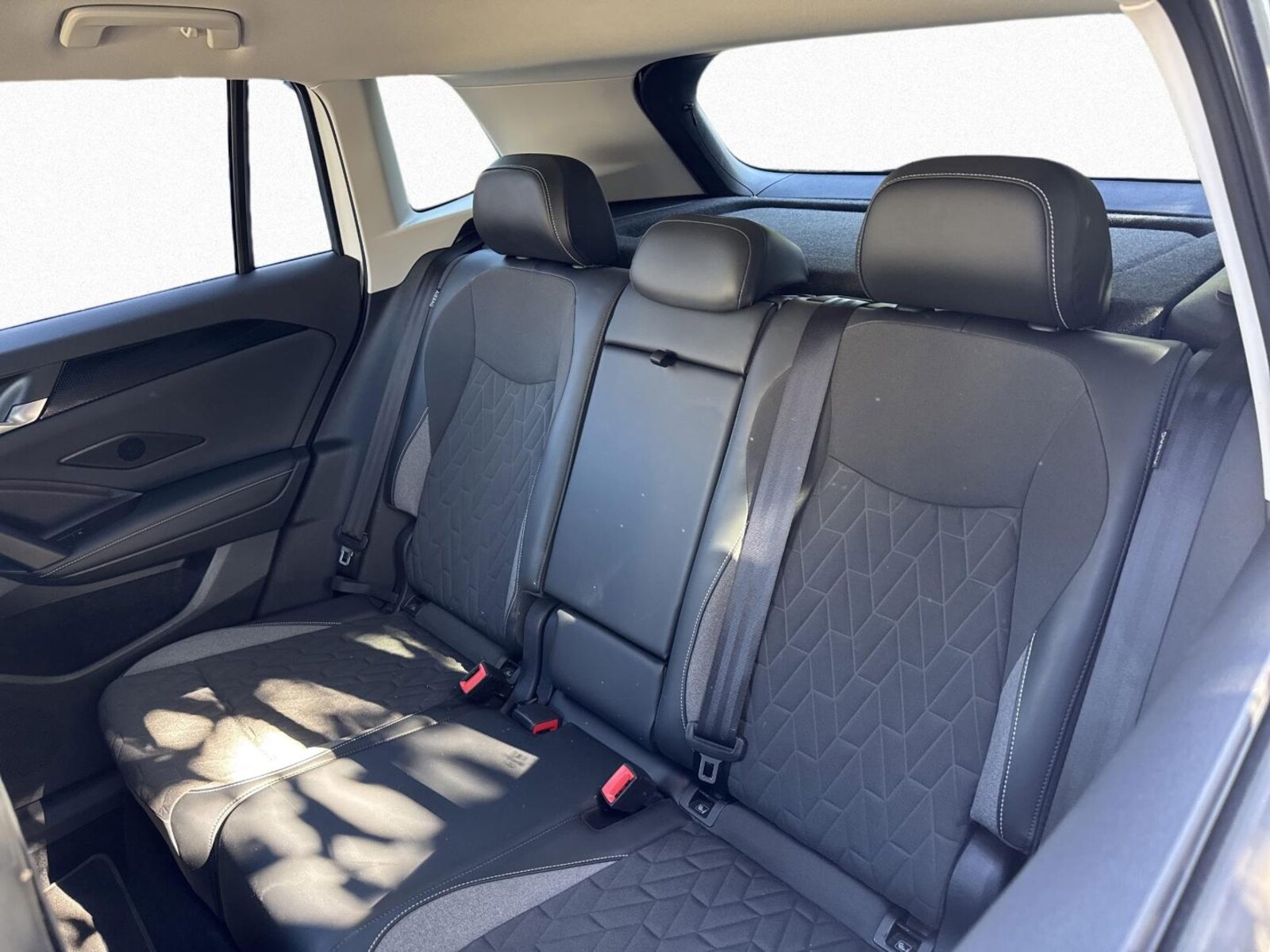 Volkswagen Tiguan – Bild 12