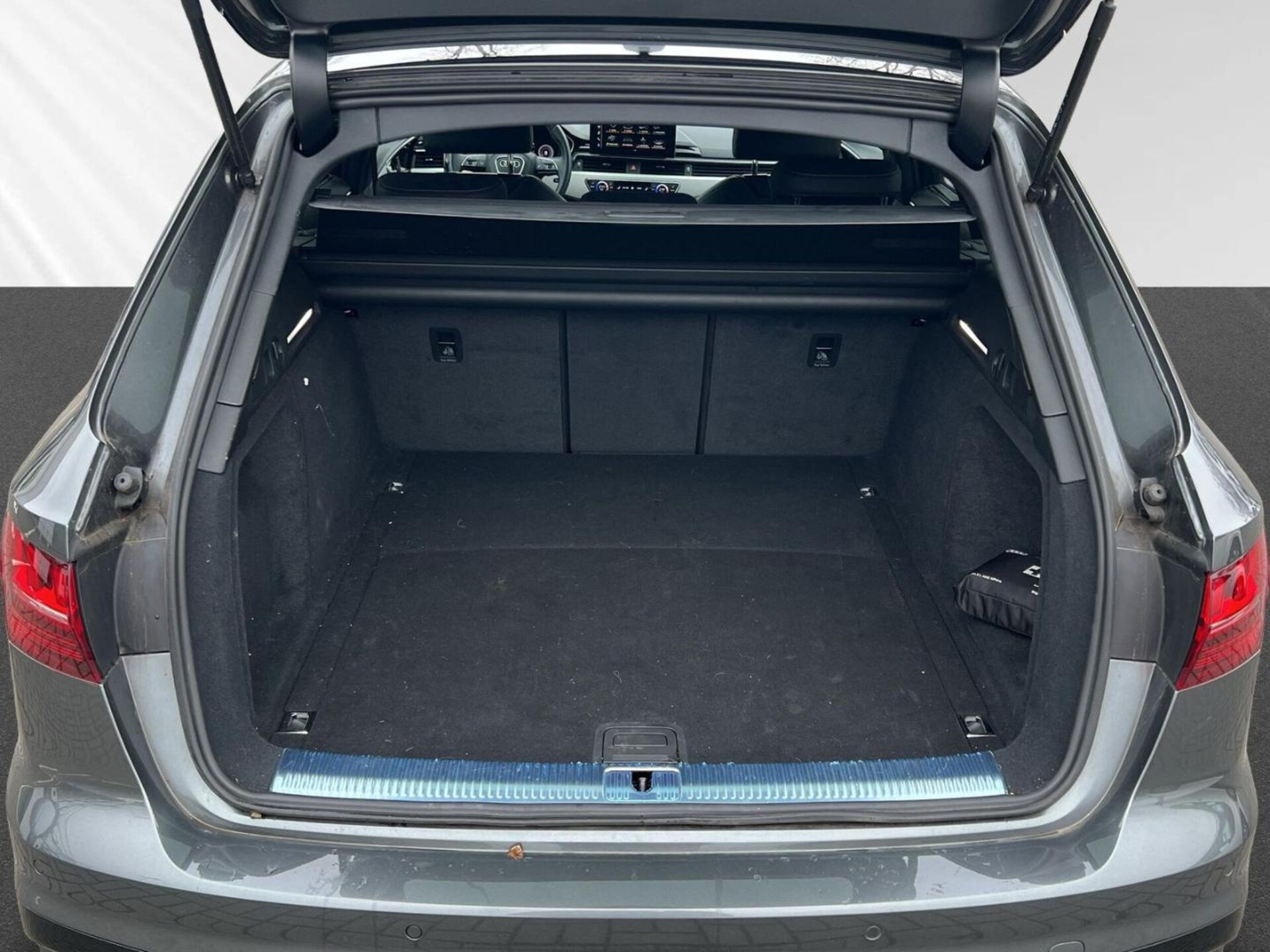 Audi A4 Avant S line