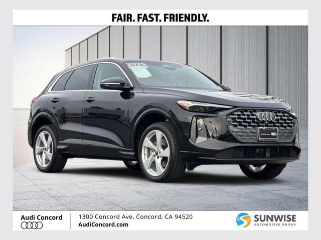 2025 Audi Q5 40 Premium Plus's photo
