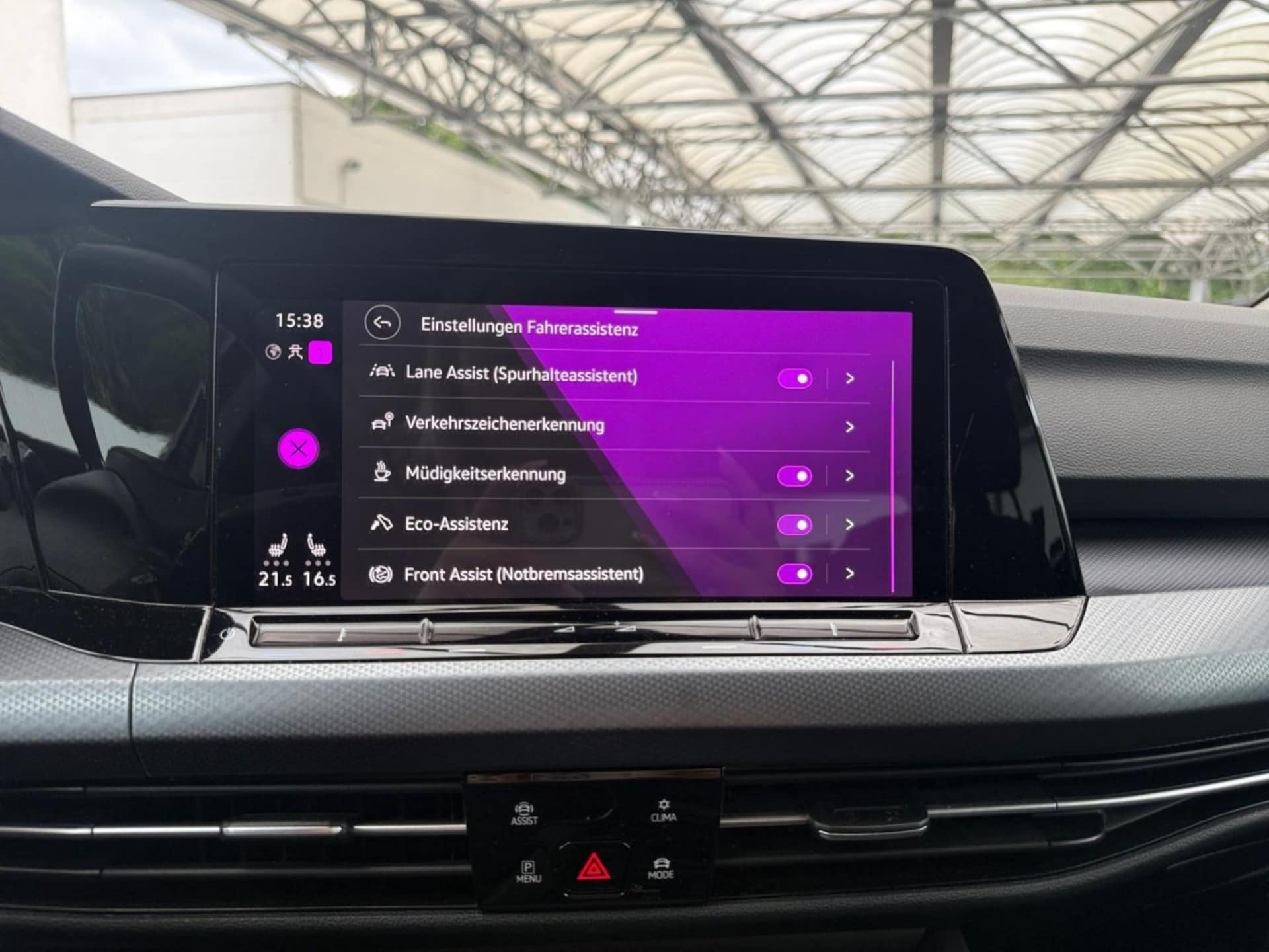 Volkswagen Golf Life