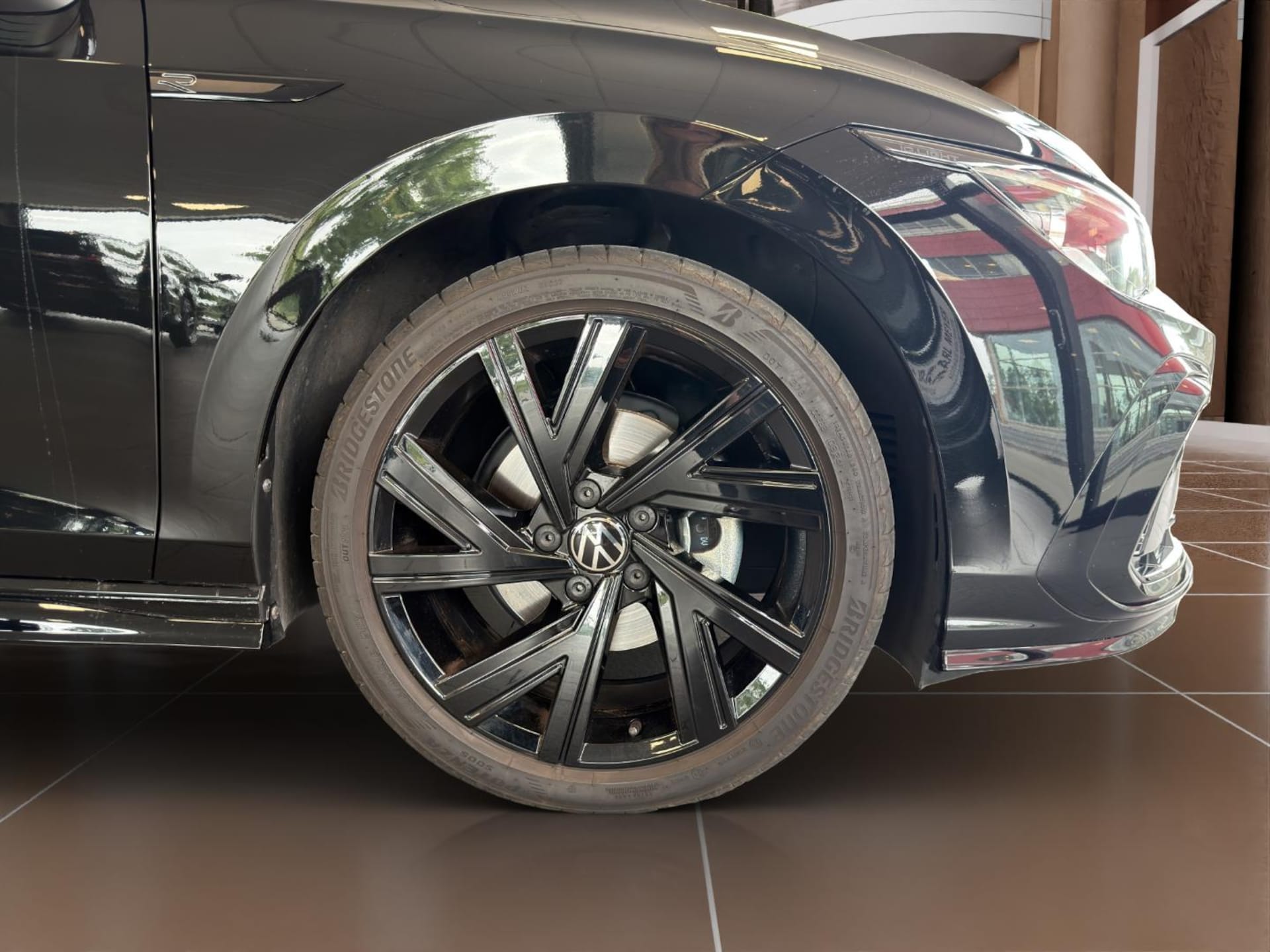 Volkswagen Golf R-Line