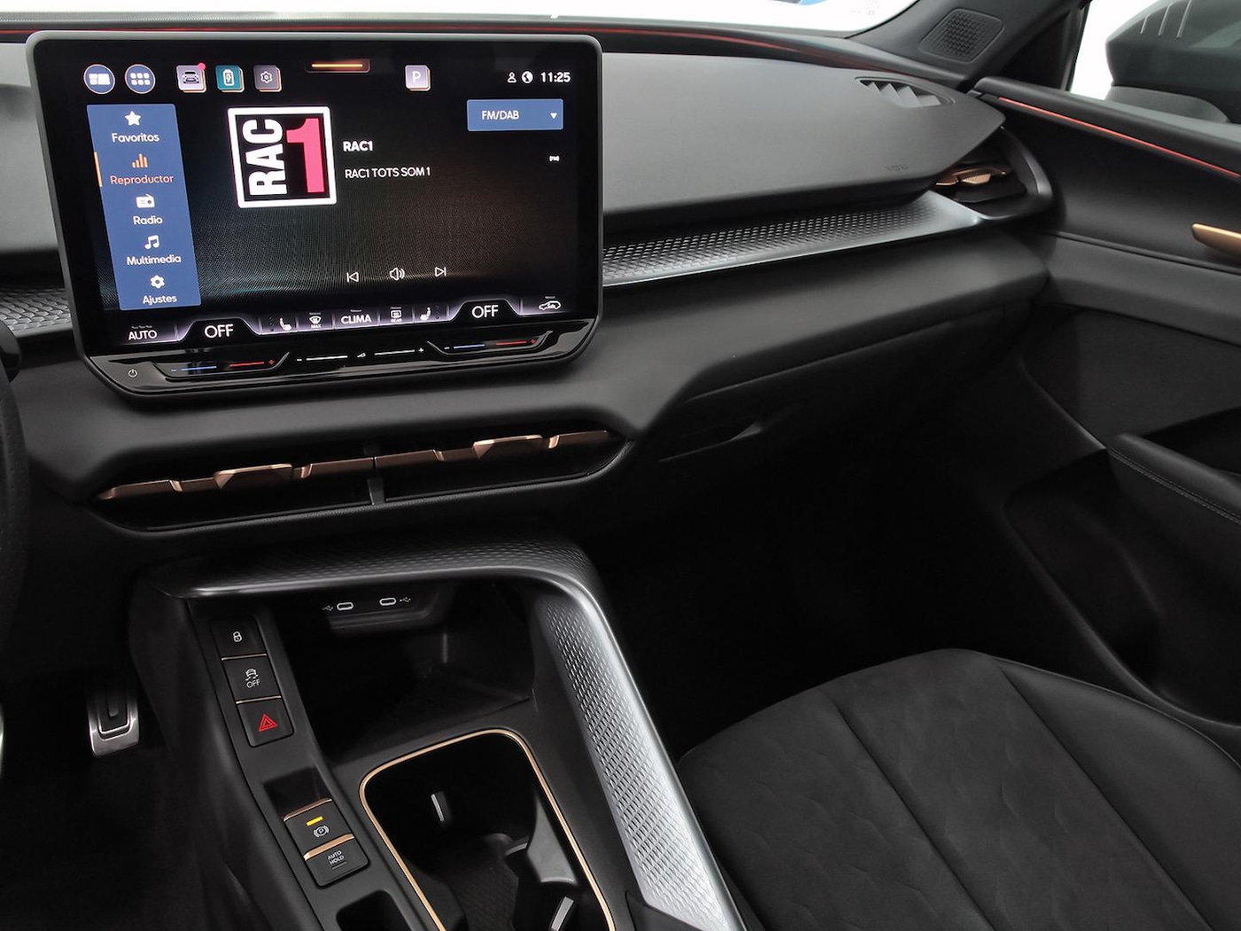 CUPRA Terramar 1.5 TSI e-Hybrid DSG 150 kW (204 CV) — photo 10