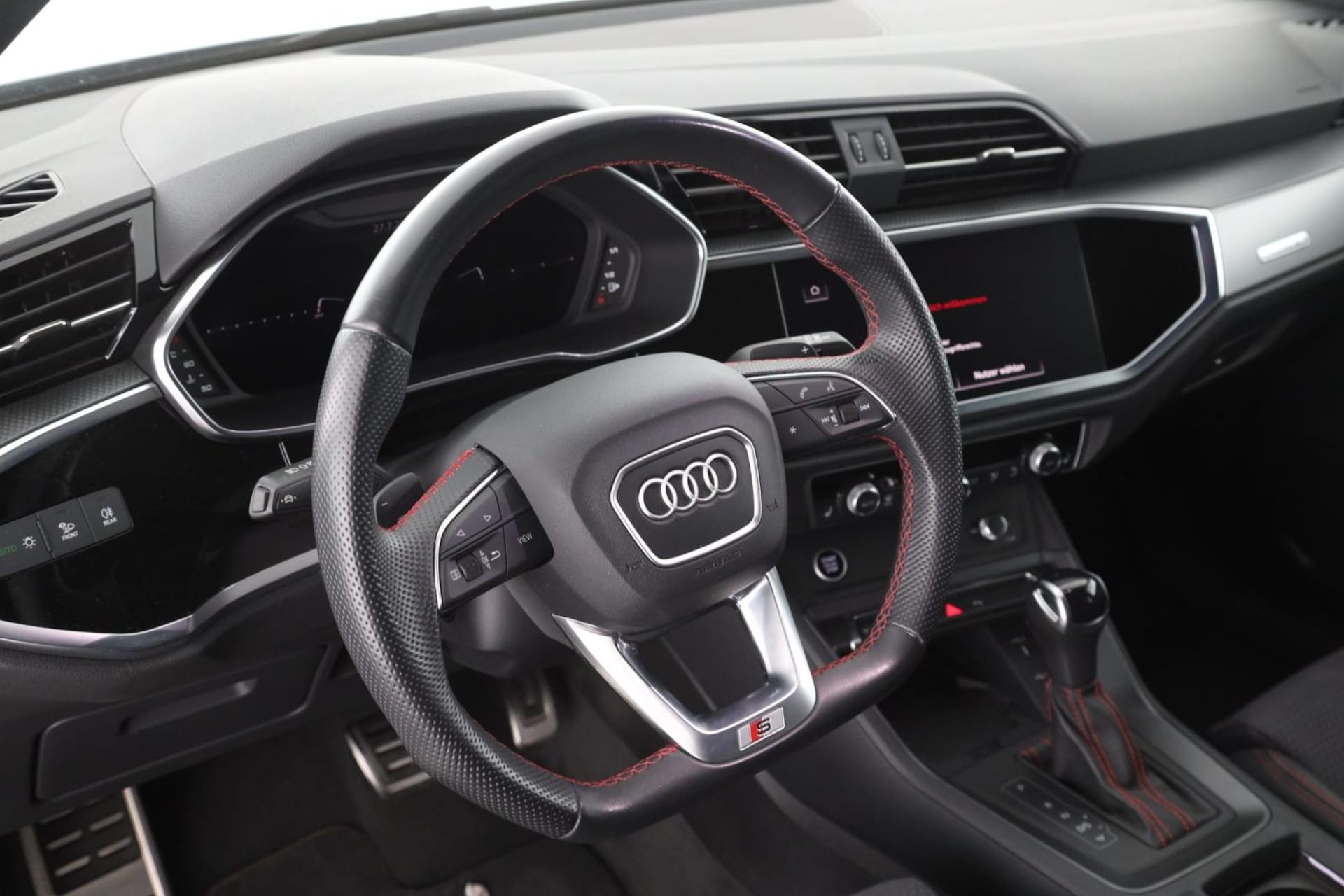 Audi Q3 Sportback S line