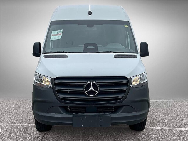 2025 Mercedes-Benz