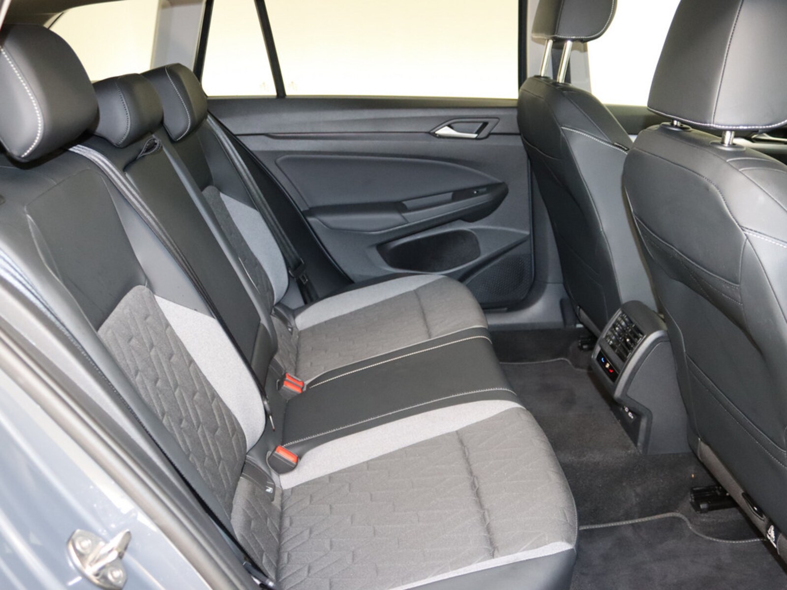 Volkswagen Golf Variant – Bild 10