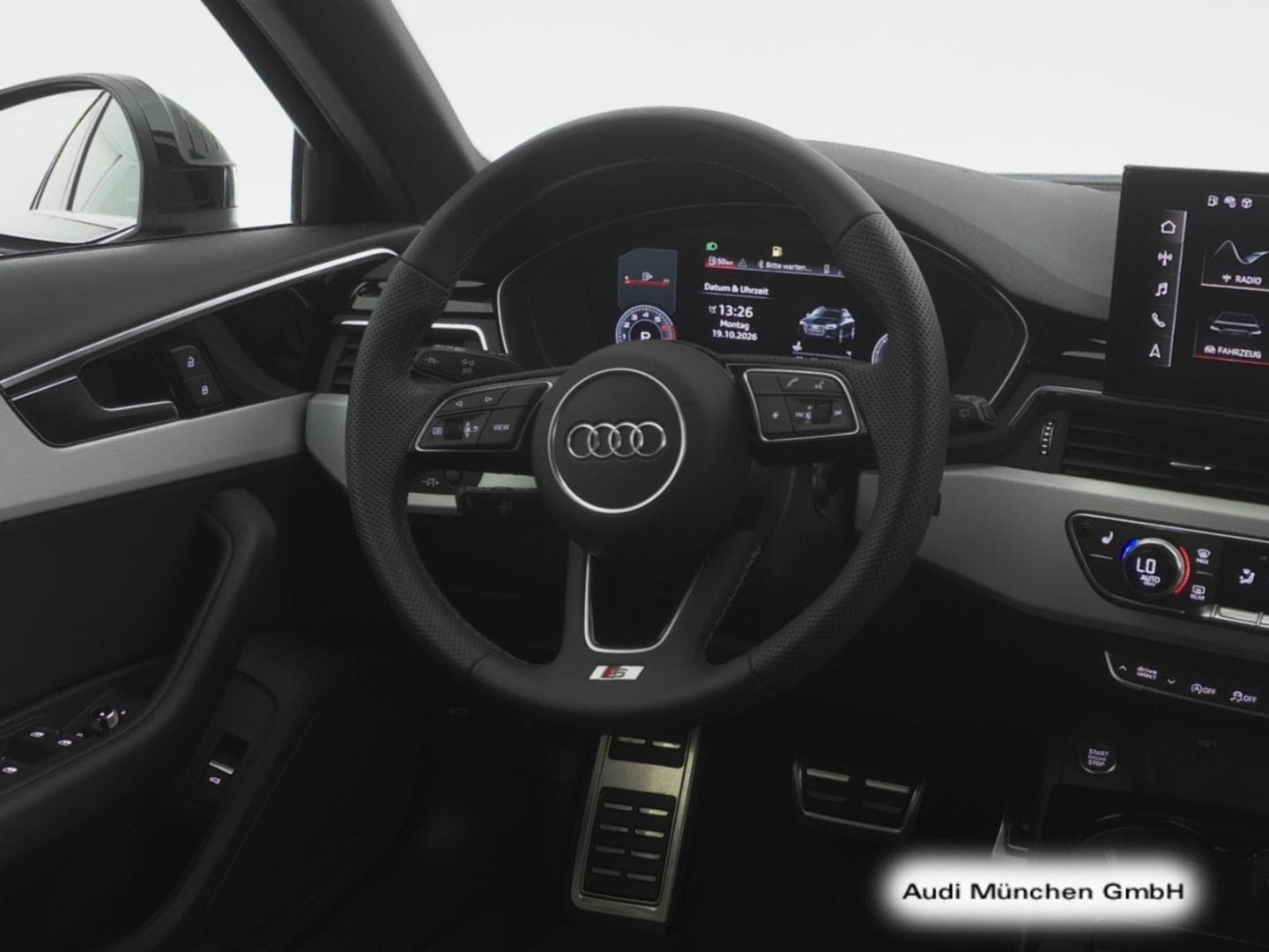 Bild über Audi A4 Avant S line 40 TFSI quattro S tronic - für weitere Informationen kontaktieren Sie den Audi Partner