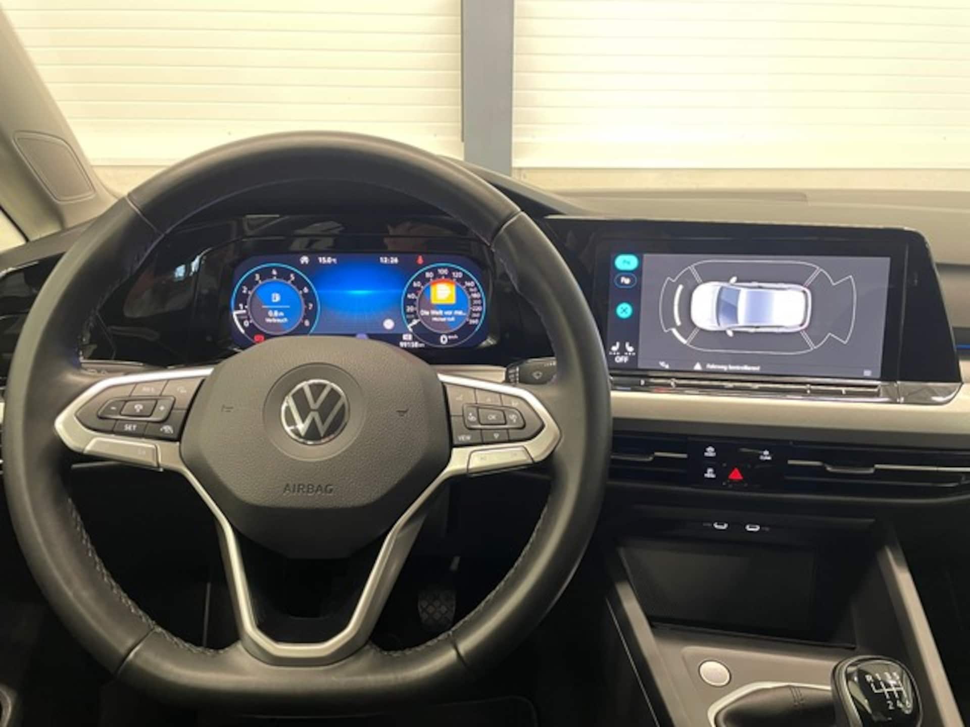 Volkswagen Golf Life