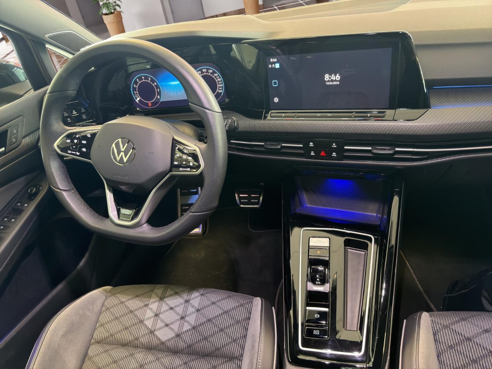 Volkswagen Golf R-Line