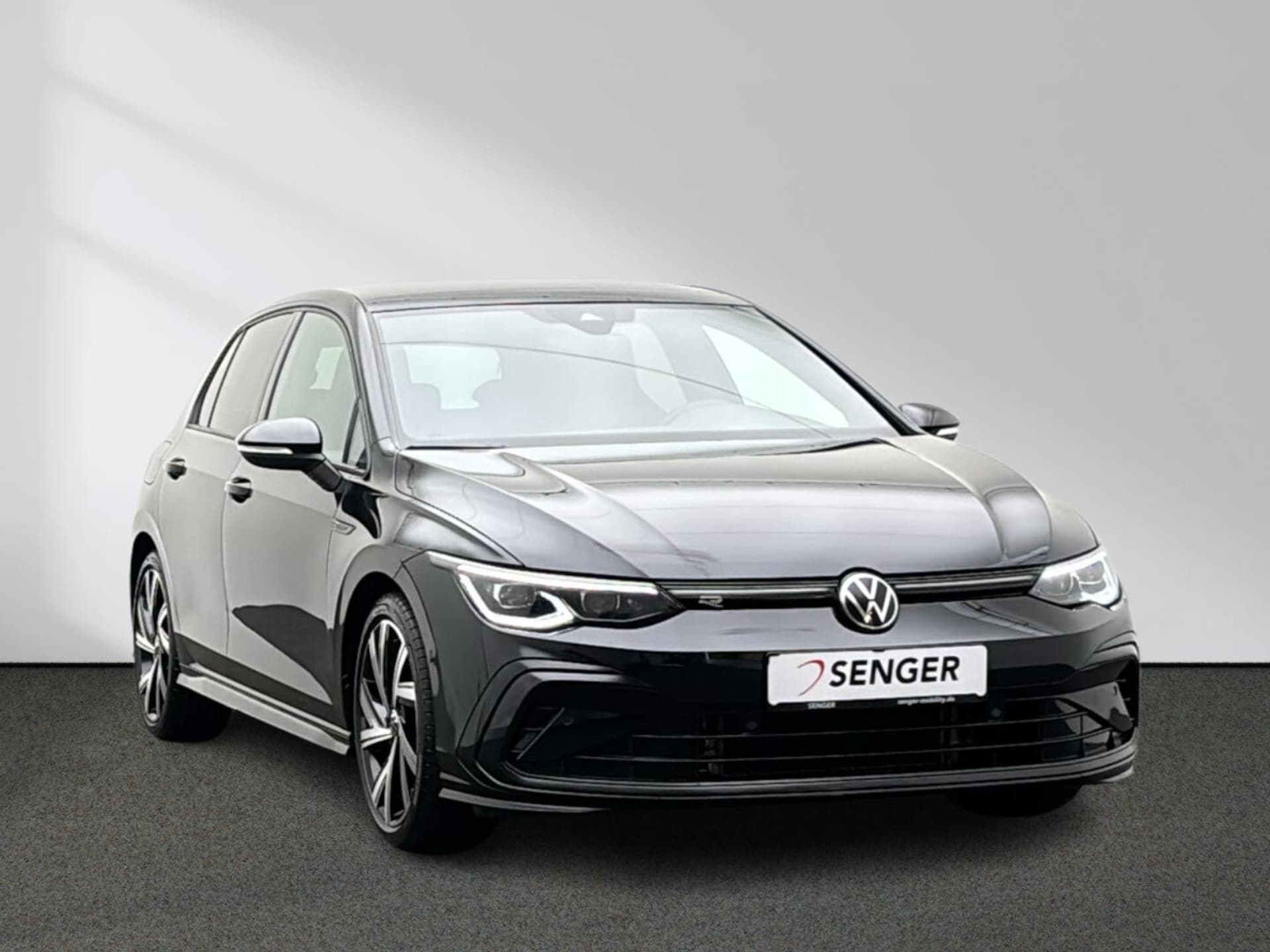 Volkswagen Golf R-Line
