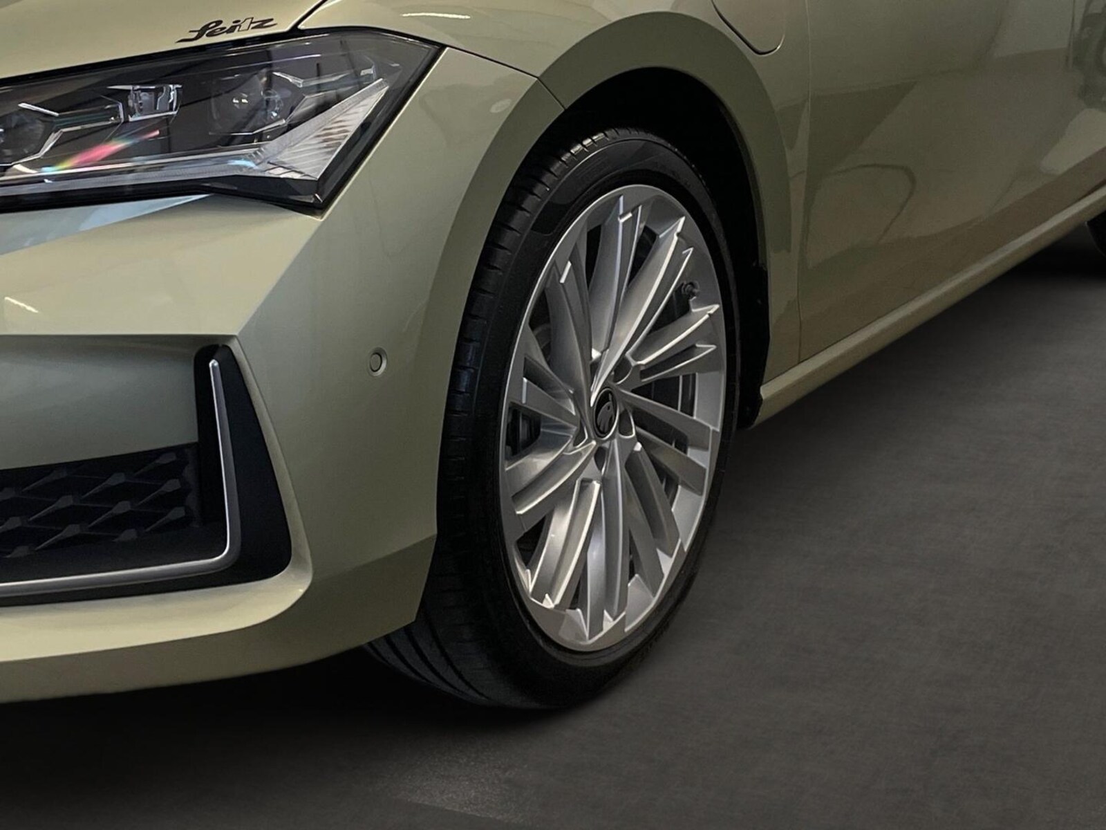 Škoda Superb Combi – Bild 8