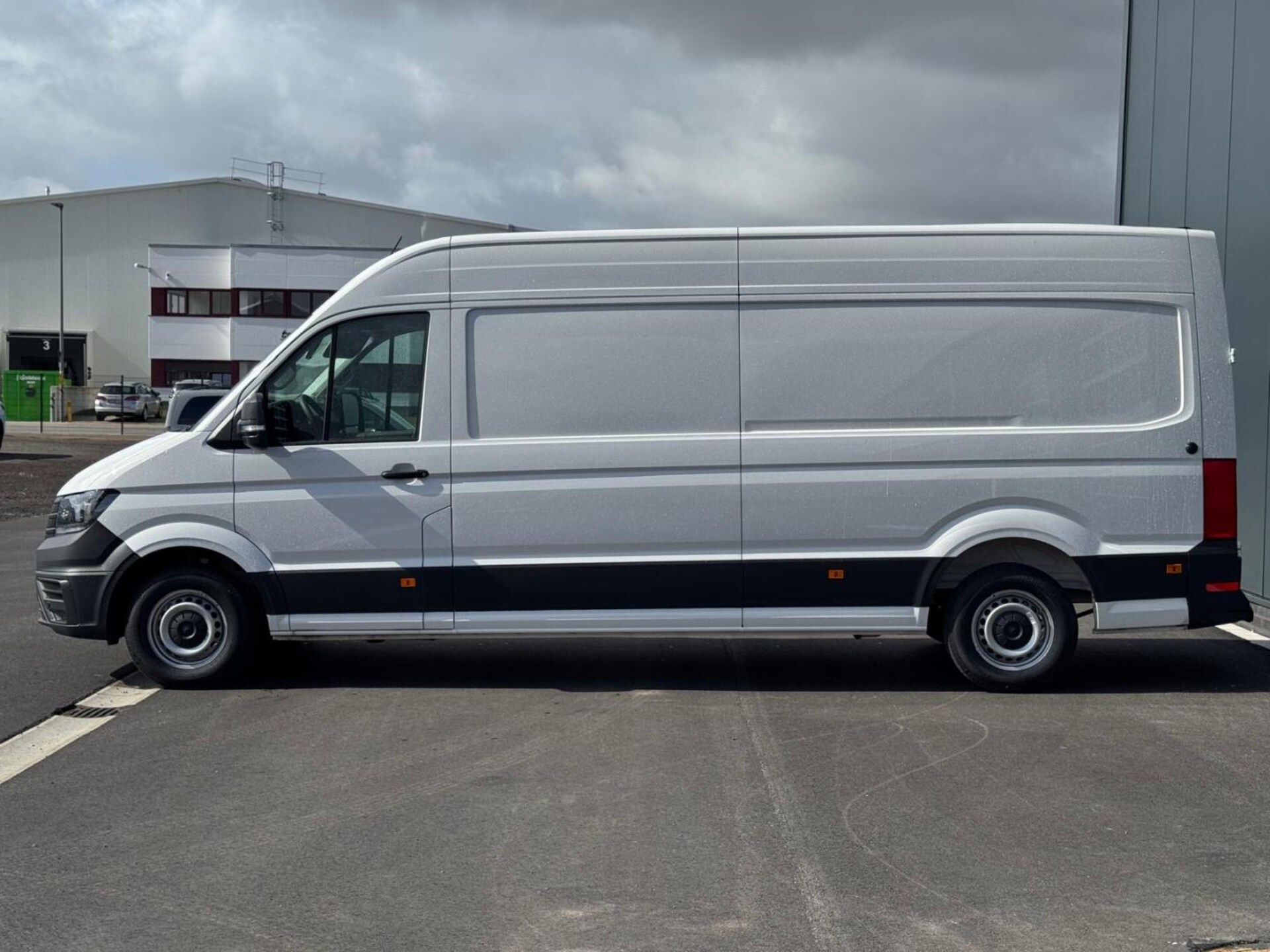 Volkswagen Crafter Kasten langer Radstand