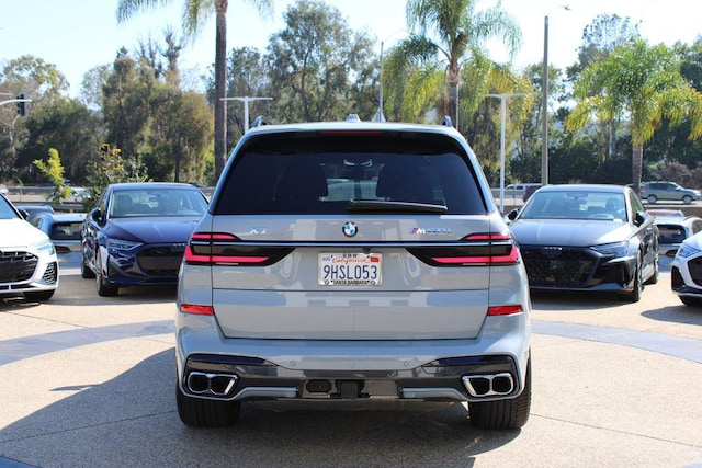 2024 BMW X7