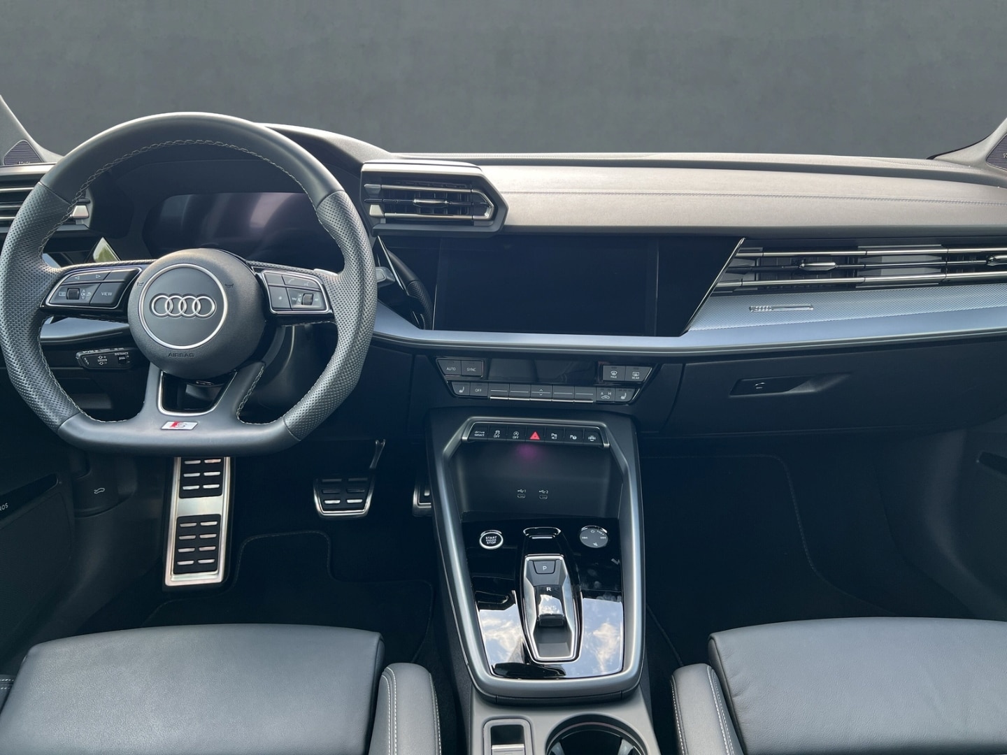 Bild über Audi A3 Limousine advanced 35 TFSI S tronic - für weitere Informationen kontaktieren Sie den Audi Partner