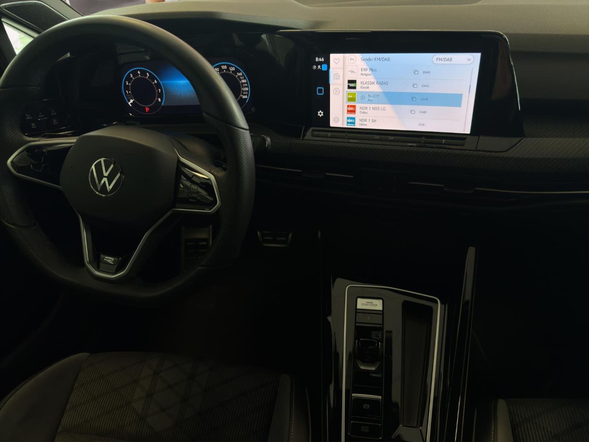 Volkswagen Golf R-Line