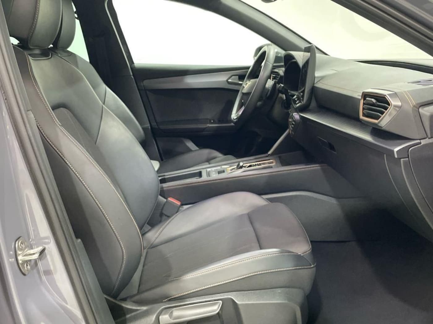 CUPRA Leon León 1.5 eTSI DSG 110 kW (150 CV) — photo 6