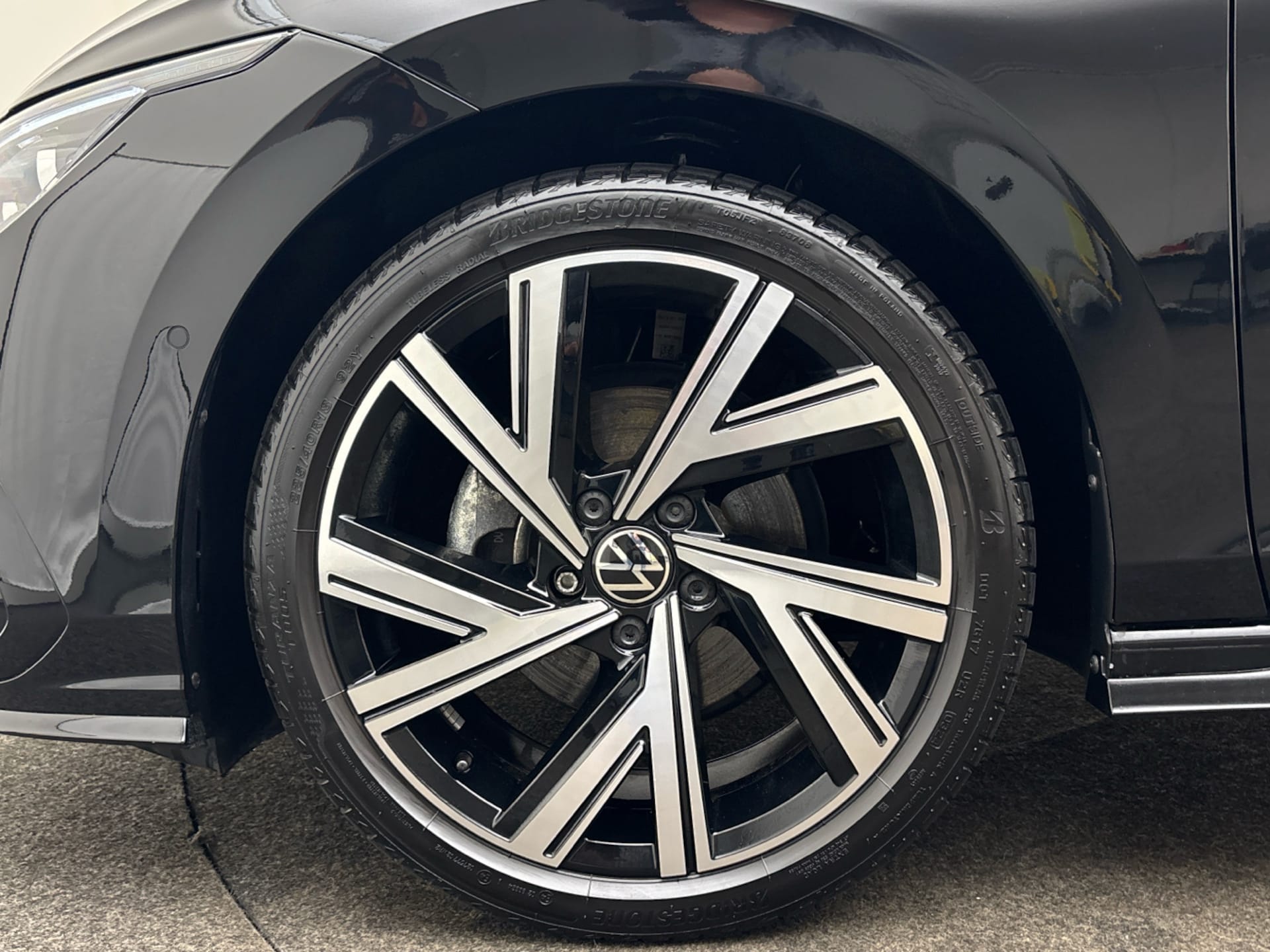 Volkswagen Golf R-Line