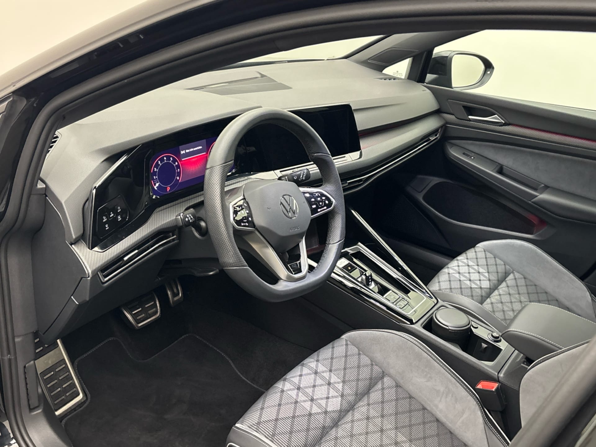 Volkswagen Golf R-Line