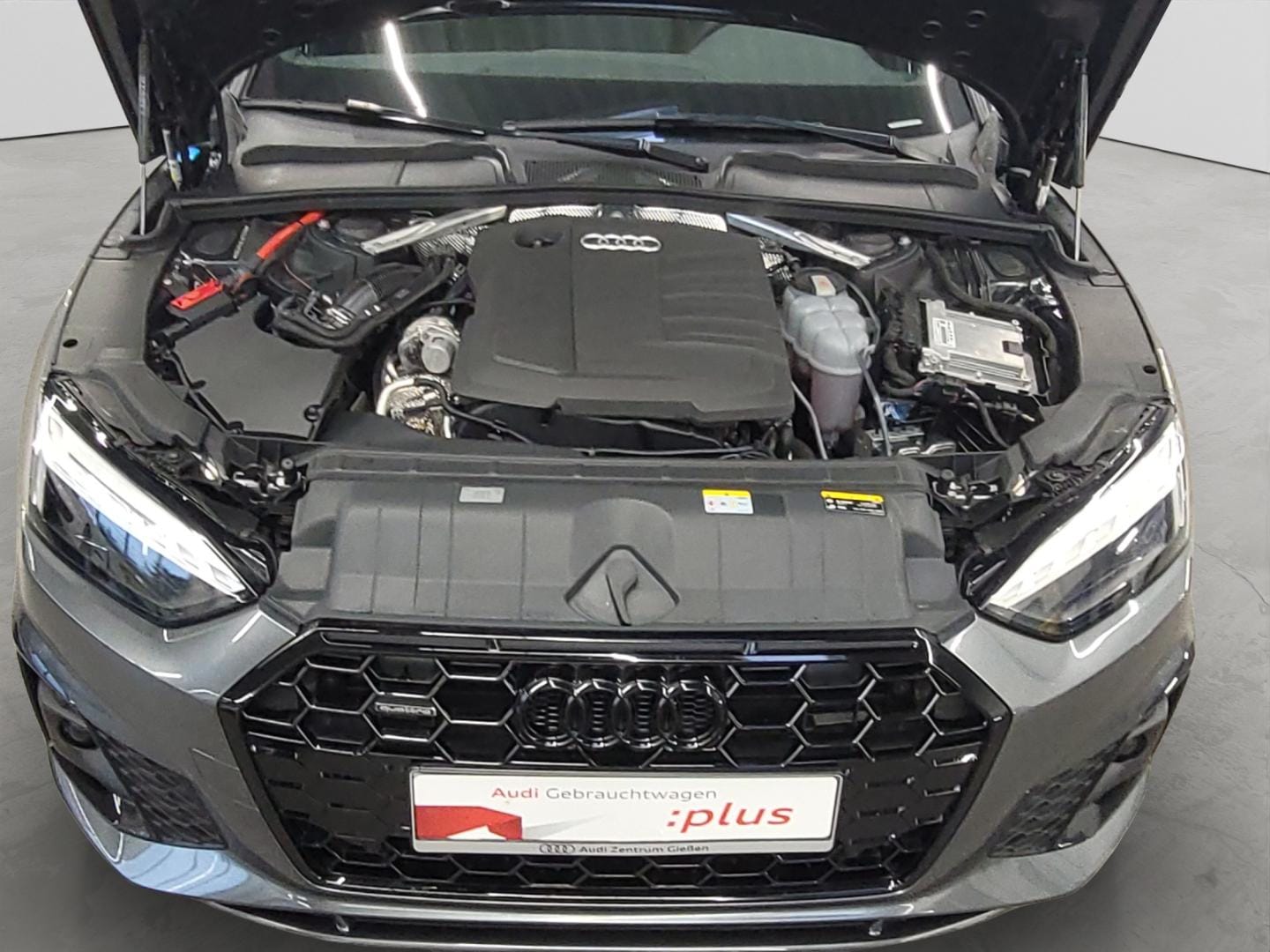 Bild über Audi A5 Sportback S line business 40 TDI quattro S tronic - für weitere Informationen kontaktieren Sie den Audi Partner