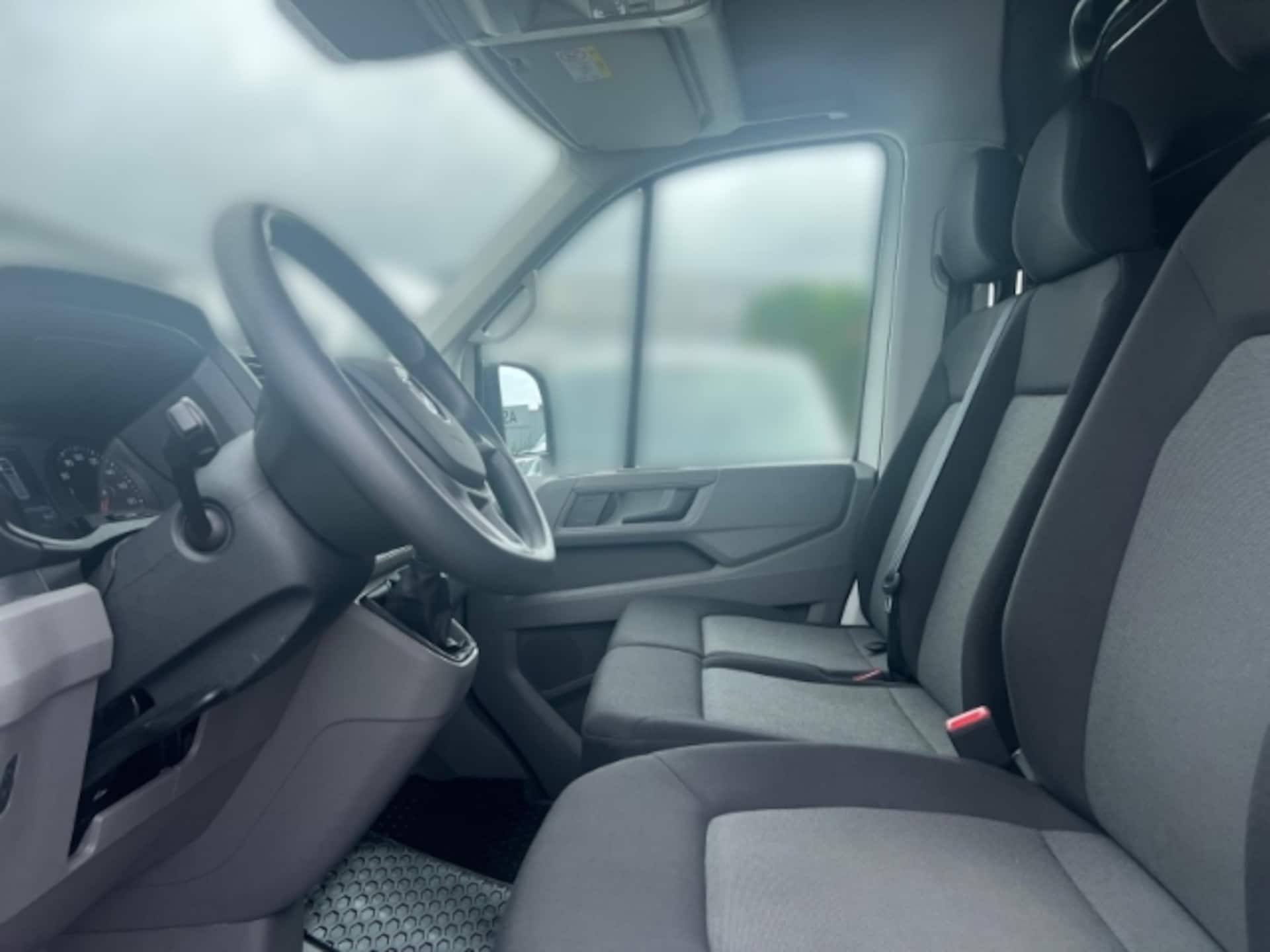 Volkswagen Crafter Kasten langer Radstand