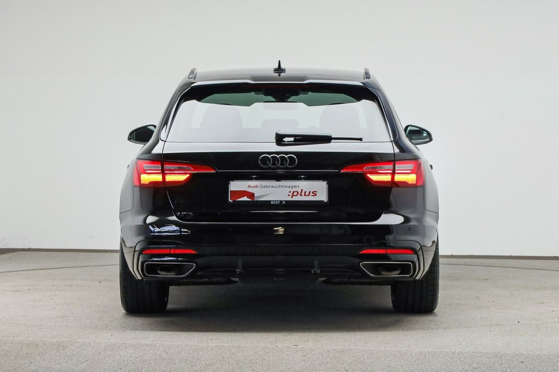 Audi A4 Avant S line