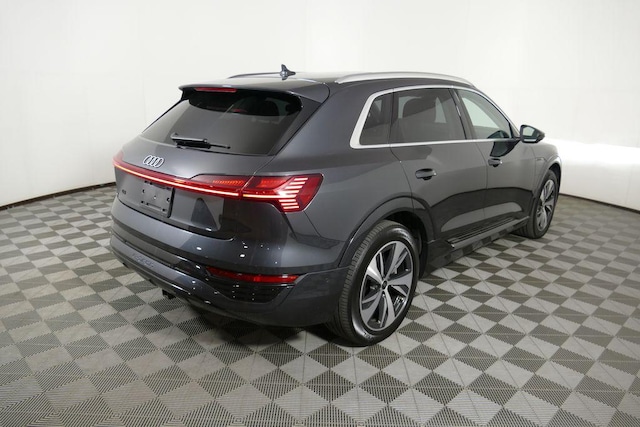 2024 Audi Q8 e-tron